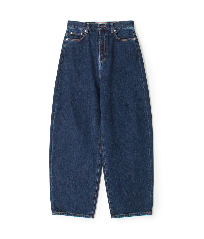 エッセンシャルデニム カービングパンツ