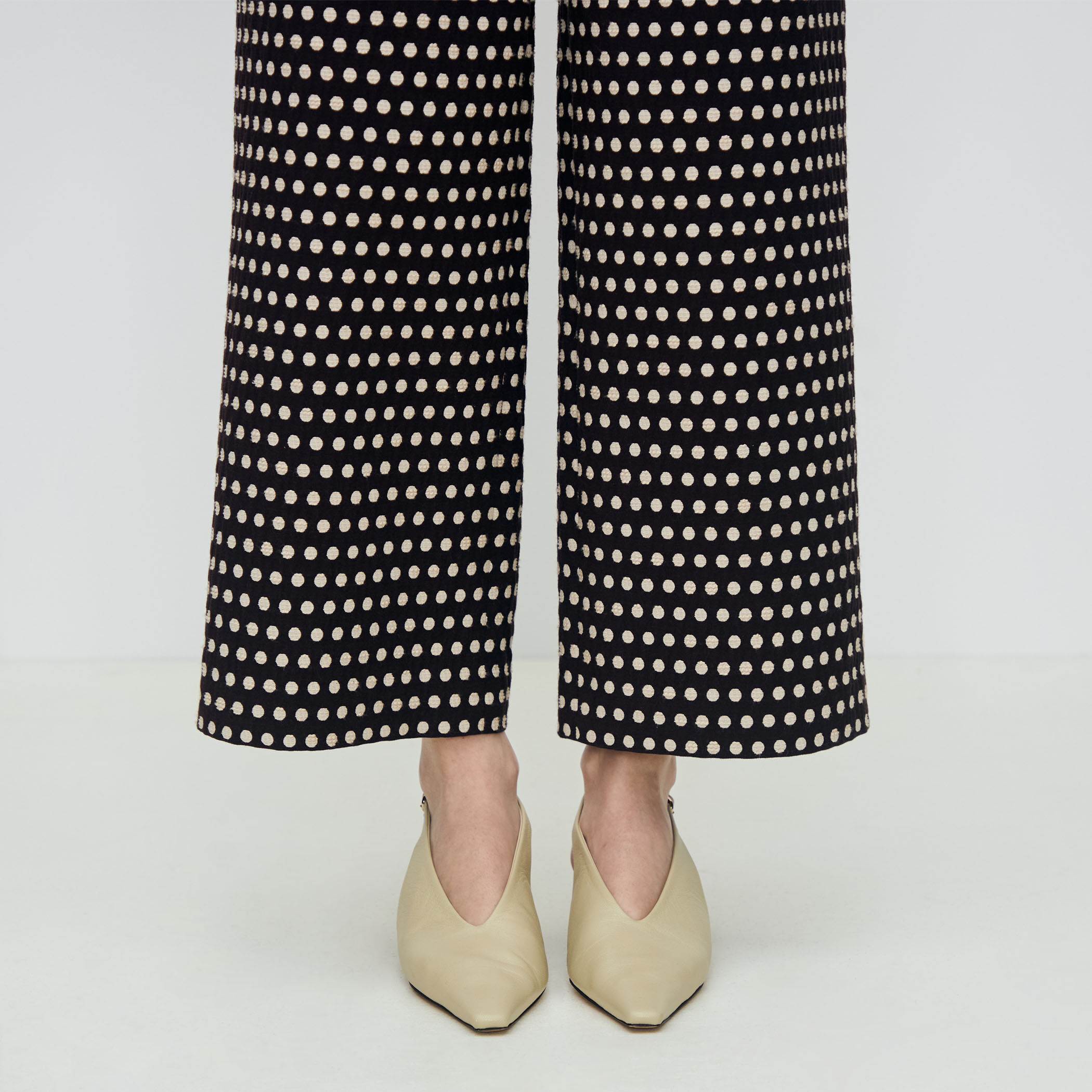 ■専用■美品 トゥモローランド 2万円 ホワイトの上品ワイドパンツ B506 美品 トゥモローランド 2万円 ホワイトの上品ワイドパンツ B506