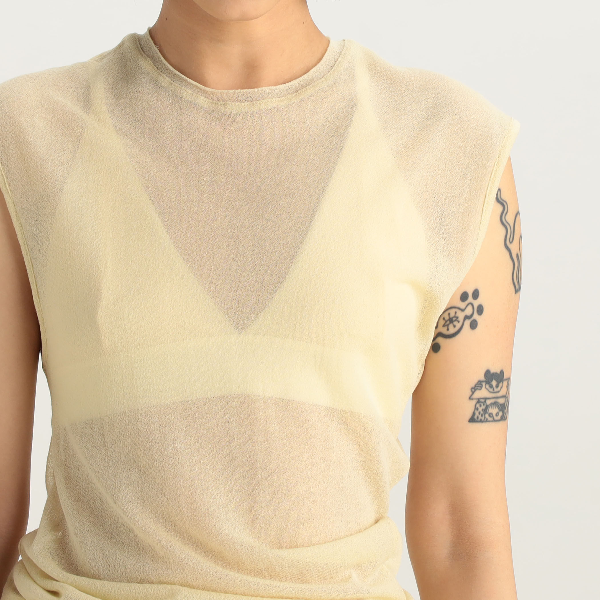 ノースリーブトップス 総レースノースリーブトップス