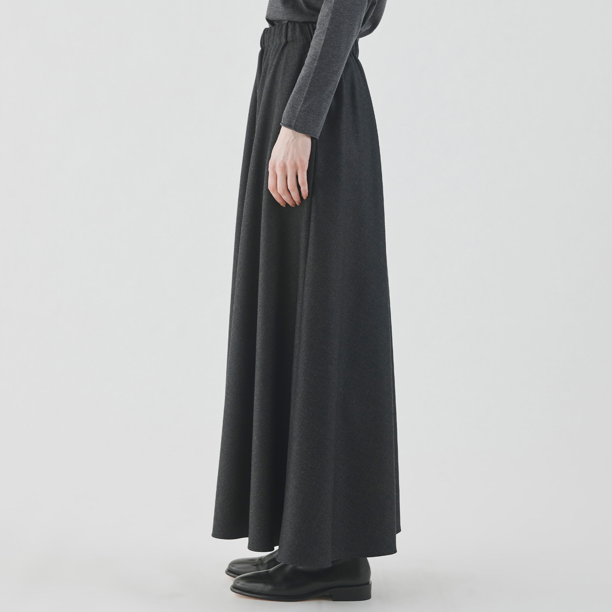 トゥモローランド　アシメ　フレアスカート　ギャザースカート　新品　黒　日本製　秋 フラノストレッチ ギャザーマキシスカート｜トゥモローランド 公式通販