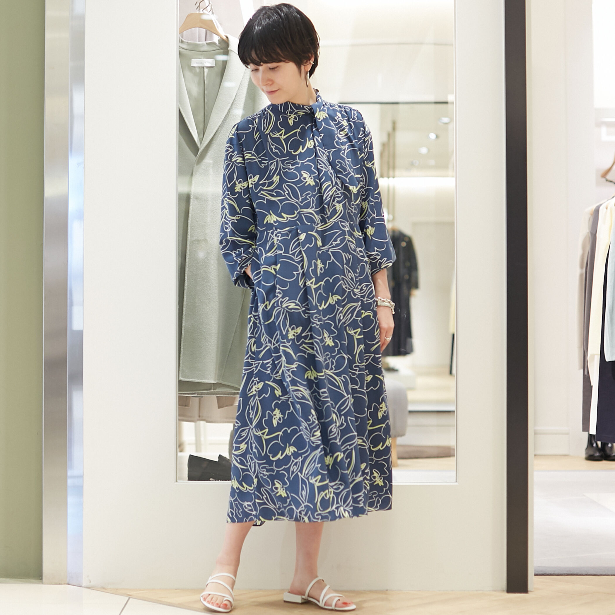 【ラッピング無料】 グラフィティーフラワープリント ボウタイワンピース ワンピース