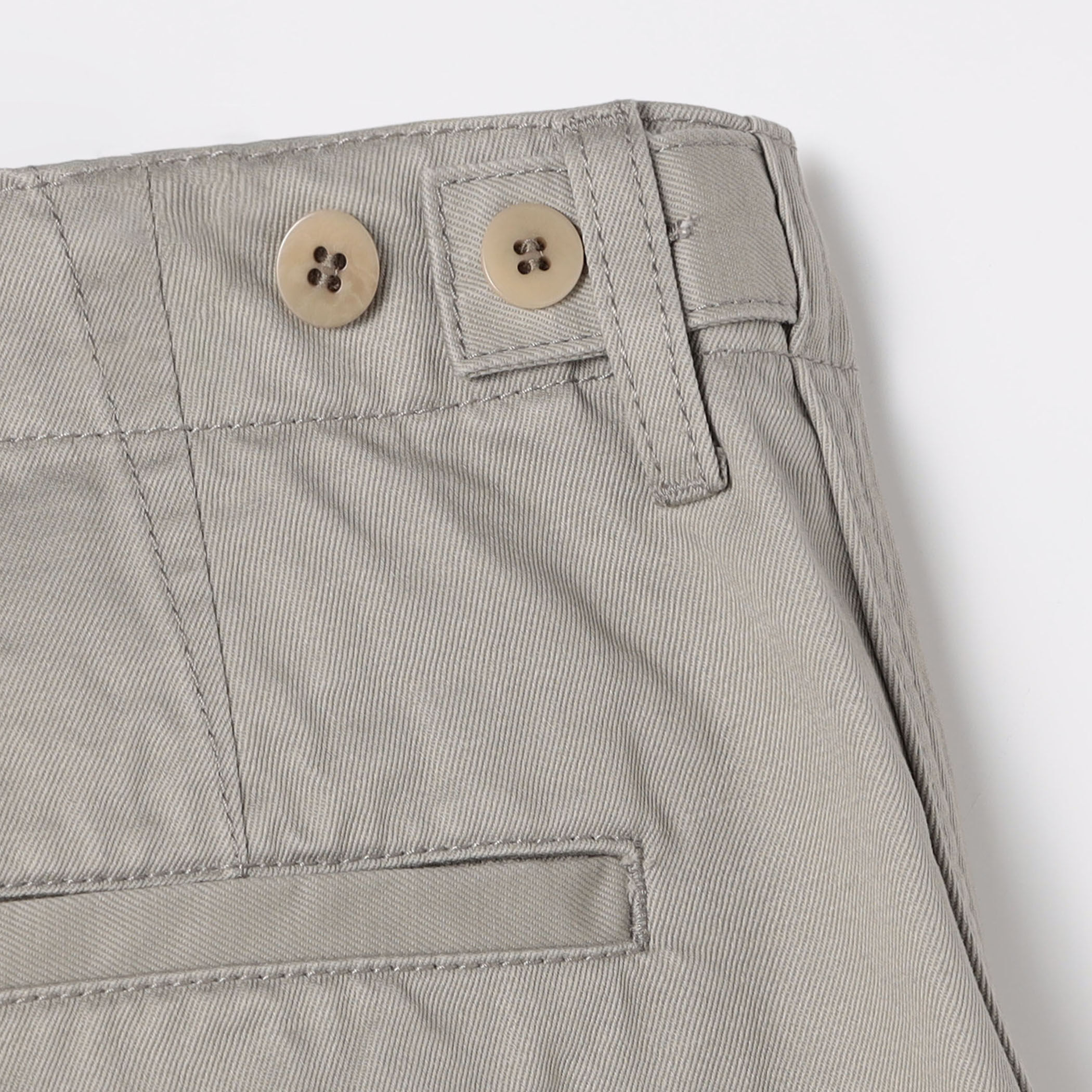 ブラッシュドツイル チノパンツ｜トゥモローランド 公式通販