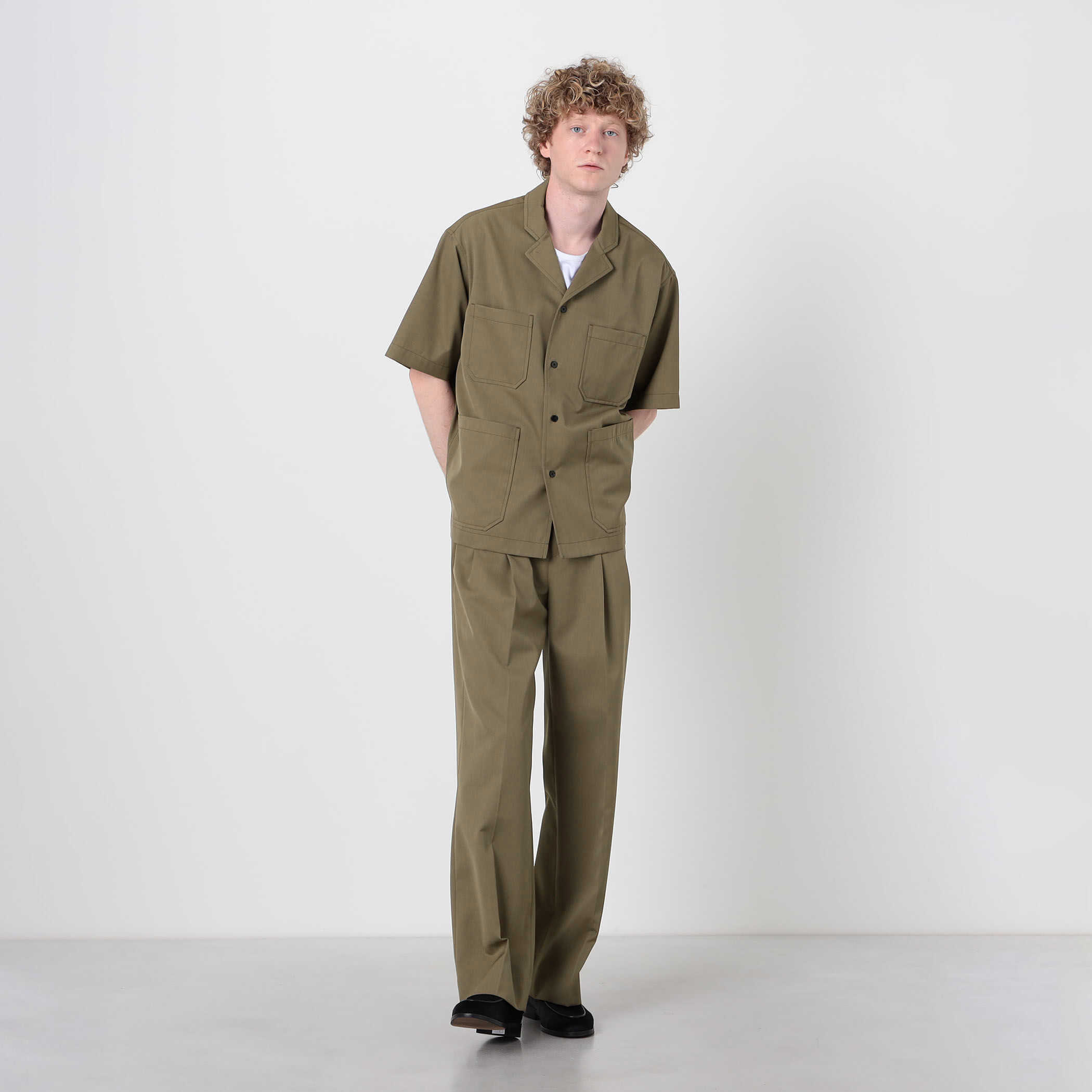 Ermenegirdo Zegna 2タック　ウールワイドトラウザーズ　ベージュ ウールポリエステルツイル 2タックワイドトラウザーズ セットアップ