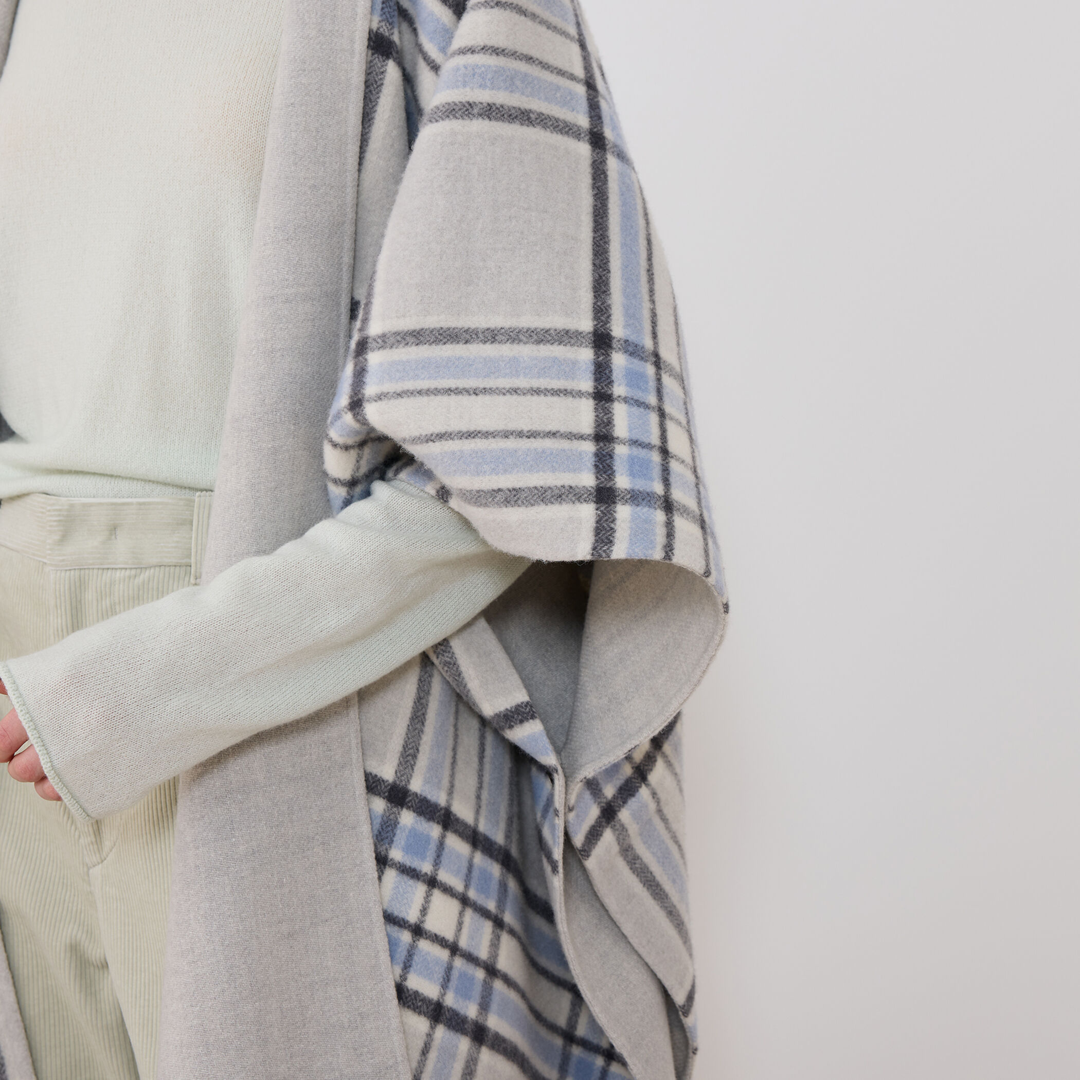 リバーブランケット フーテッドポンチョ｜トゥモローランド 公式通販