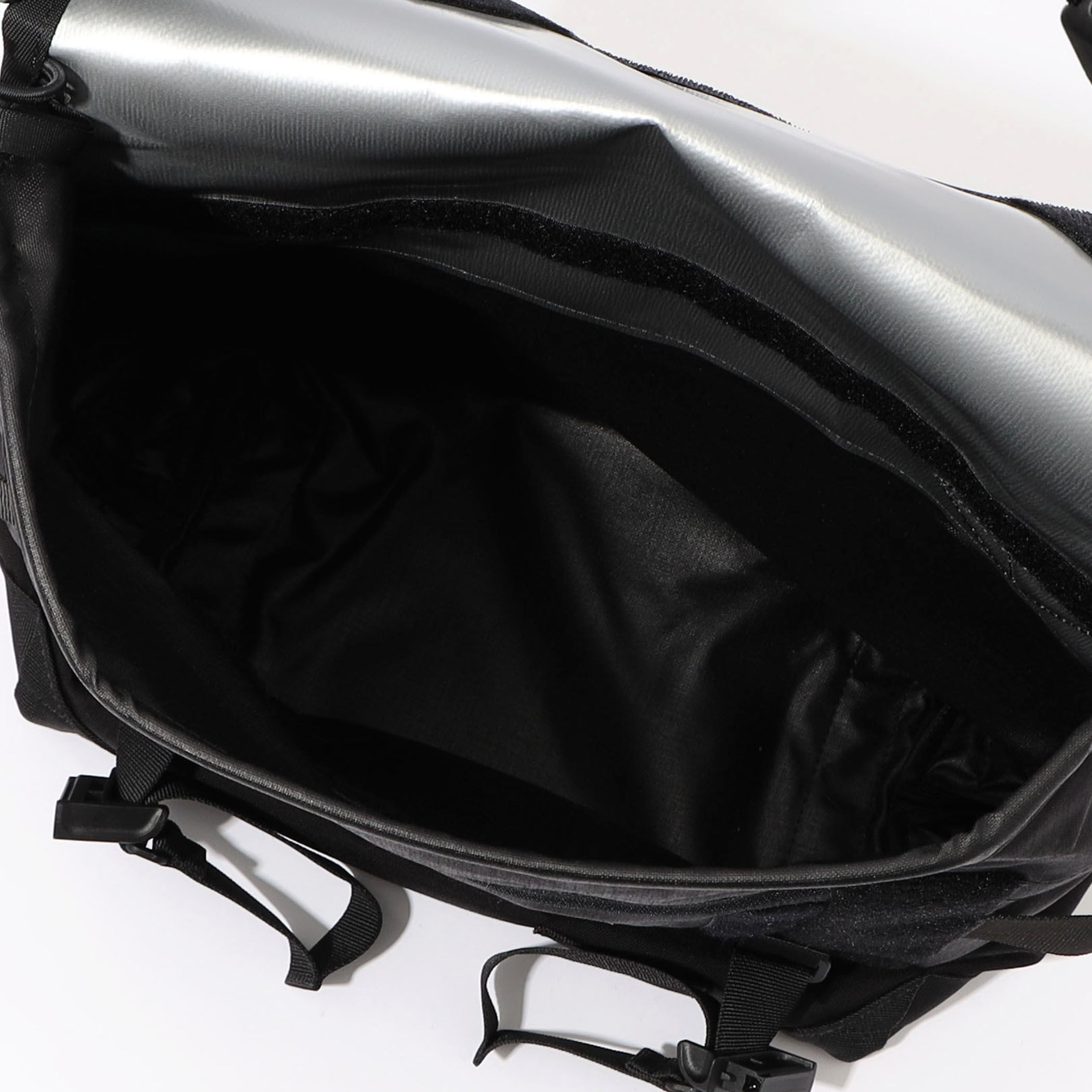 bagjack Pogo Messenger S｜トゥモローランド 公式通販