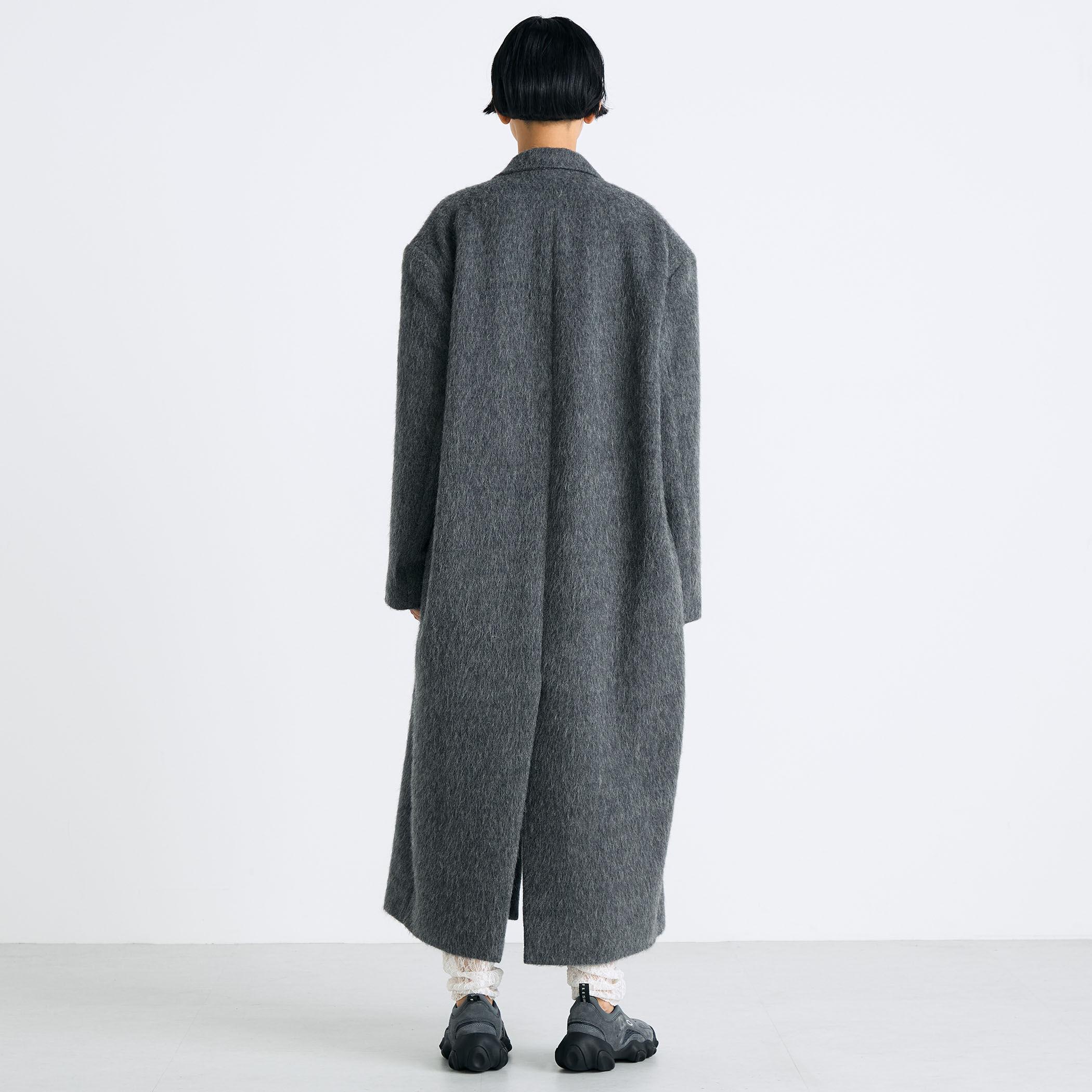 アルパカシャギー チェスターコート｜トゥモローランド 公式通販