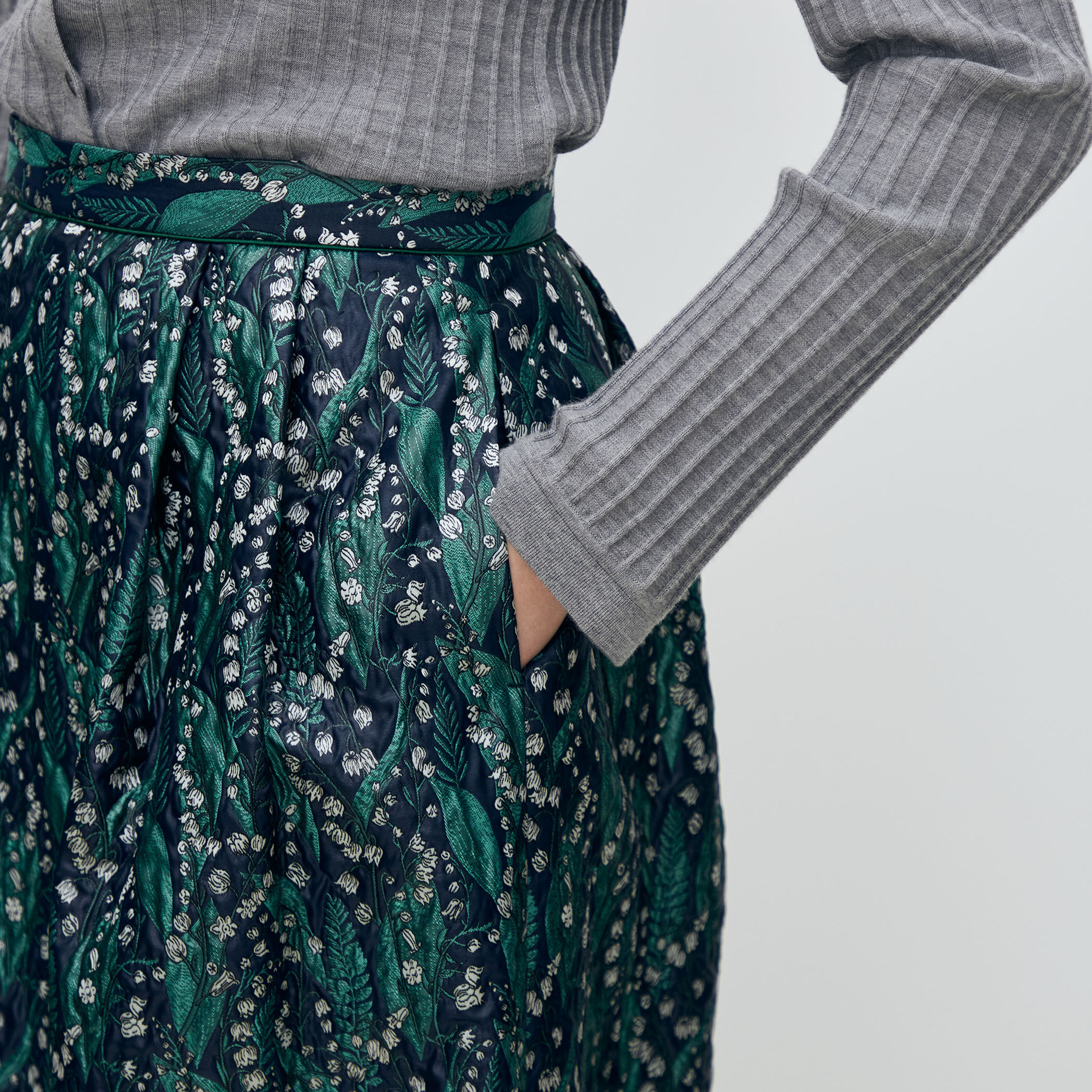 リリーベル タックAラインスカート｜トゥモローランド 公式通販