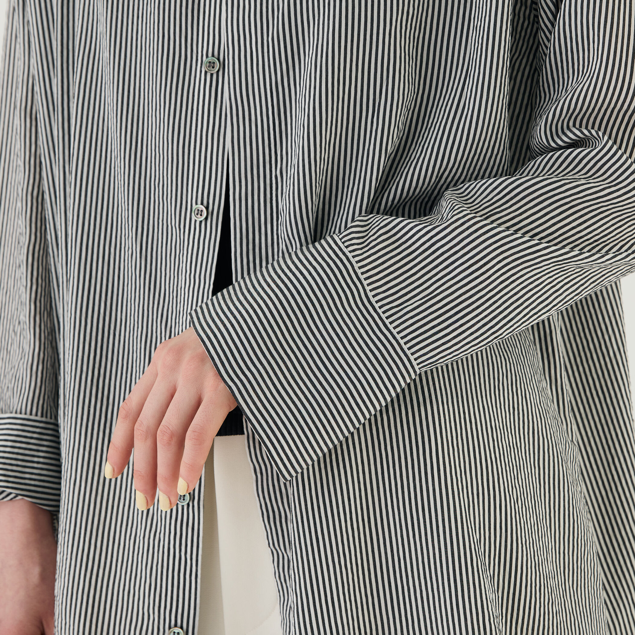 □セルロースシルクブロード ハイネックロングシャツ