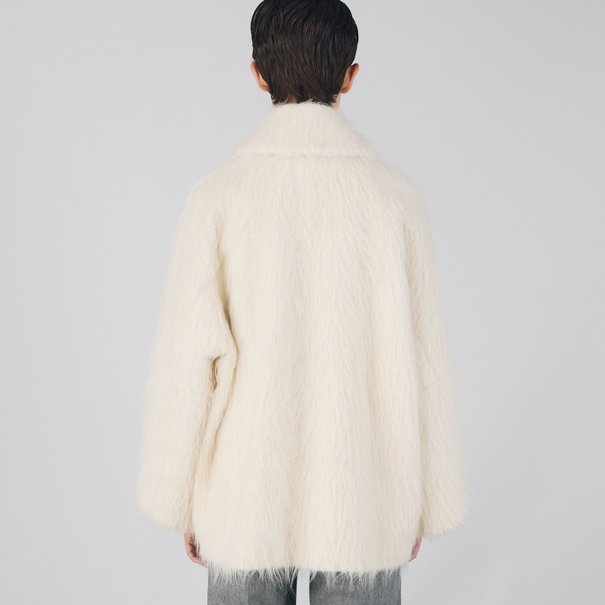 アルパカシャギーミディコート｜トゥモローランド 公式通販