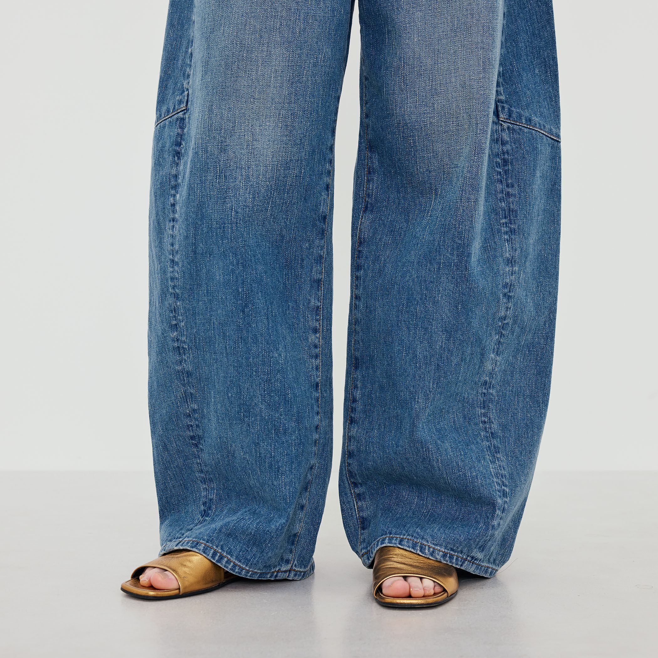 HYKE SAILOR BARREL DENIM バレルデニムパンツ｜トゥモローランド 公式