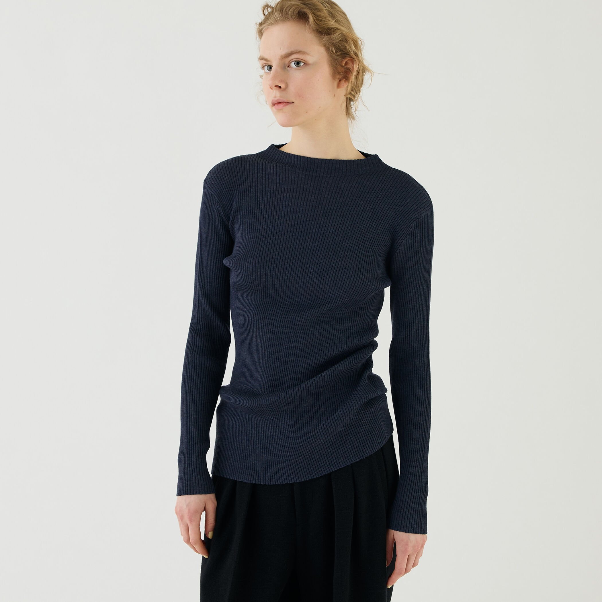 プルミエールウールリブ ビルドネックプルオーバー