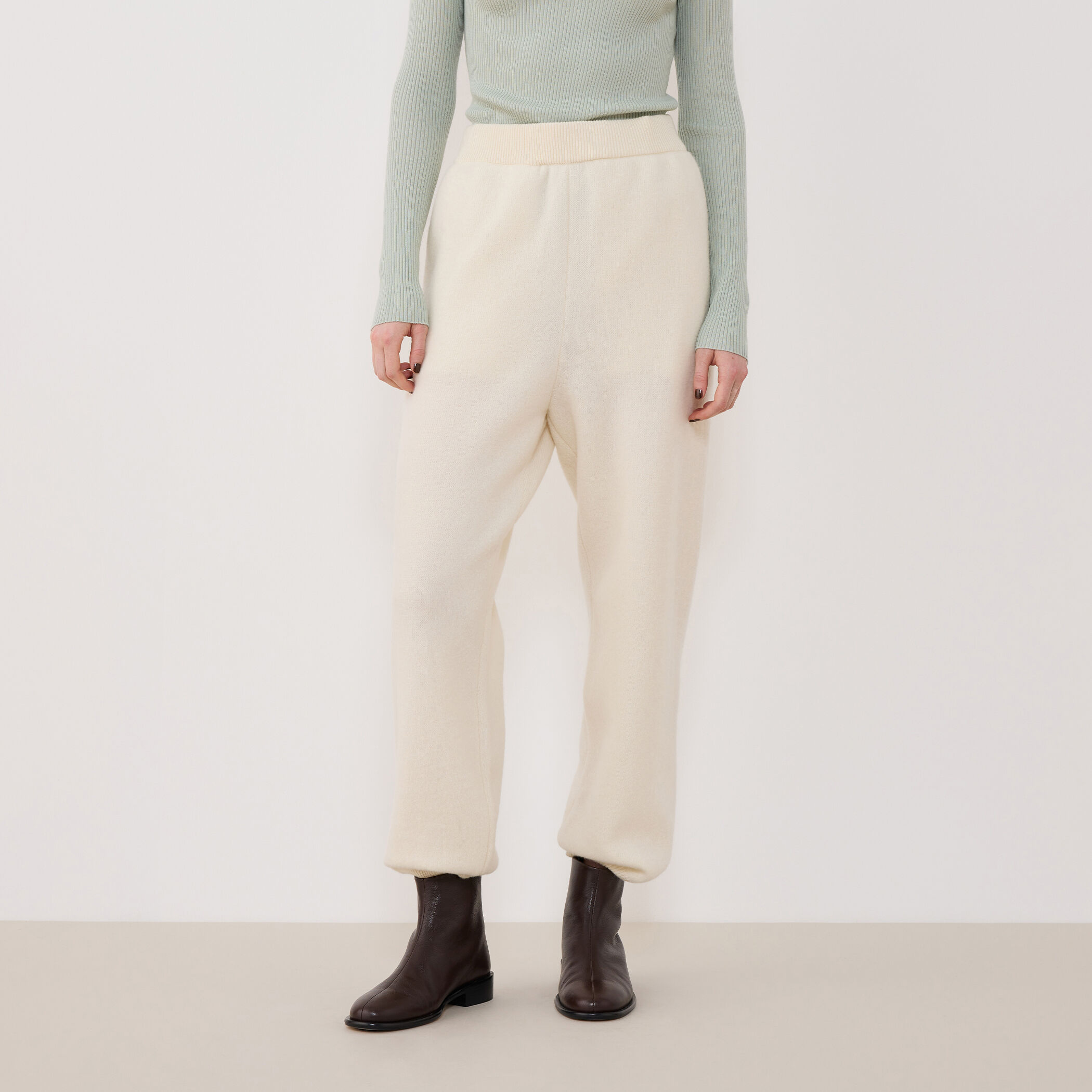 ウールダブルフェイスパイル イージーパンツ｜トゥモローランド 公式通販