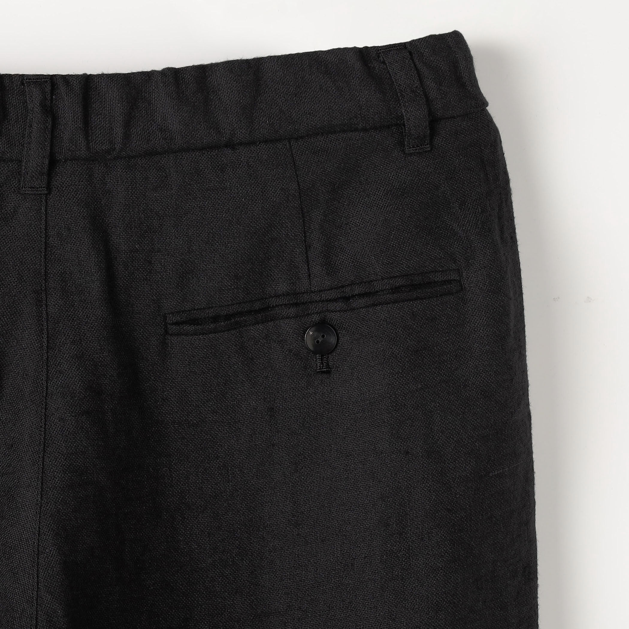 ブラッシュドリネン ツータックイージーパンツ｜トゥモローランド 公式通販