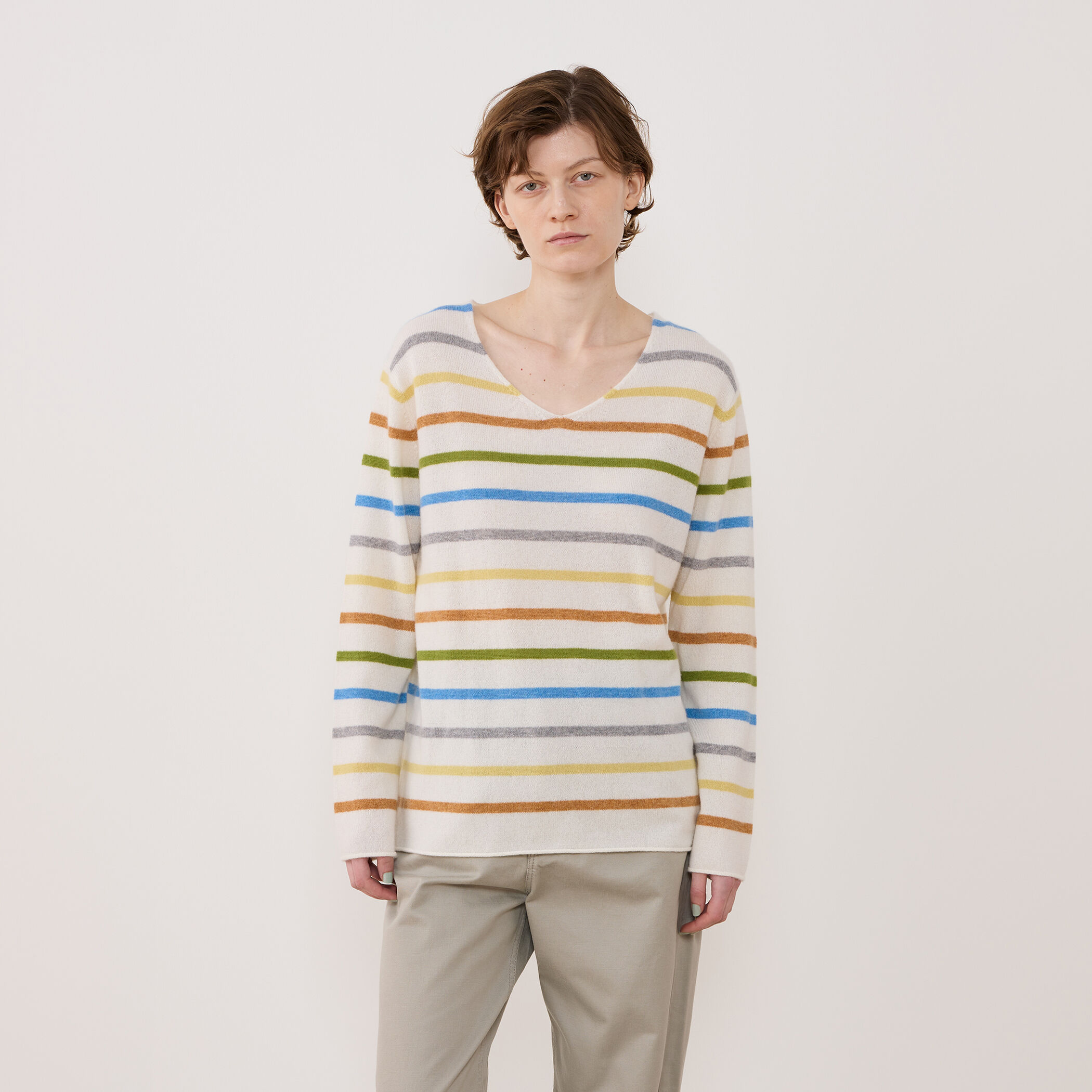 スコットランドカシミヤマルチボーダー Vネックプルオーバー