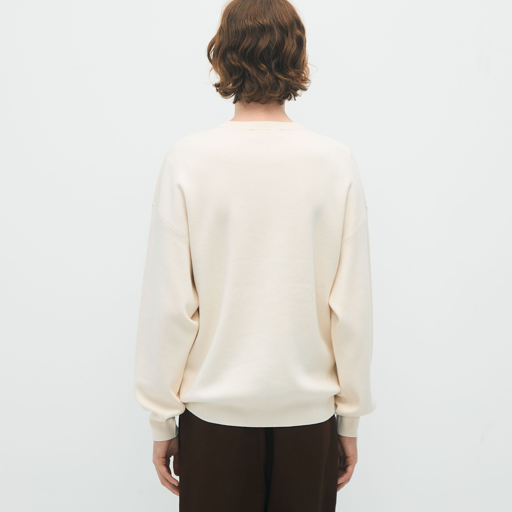 CABaN コットンカシミヤ Elephantエンブロイダリークルーネックプル