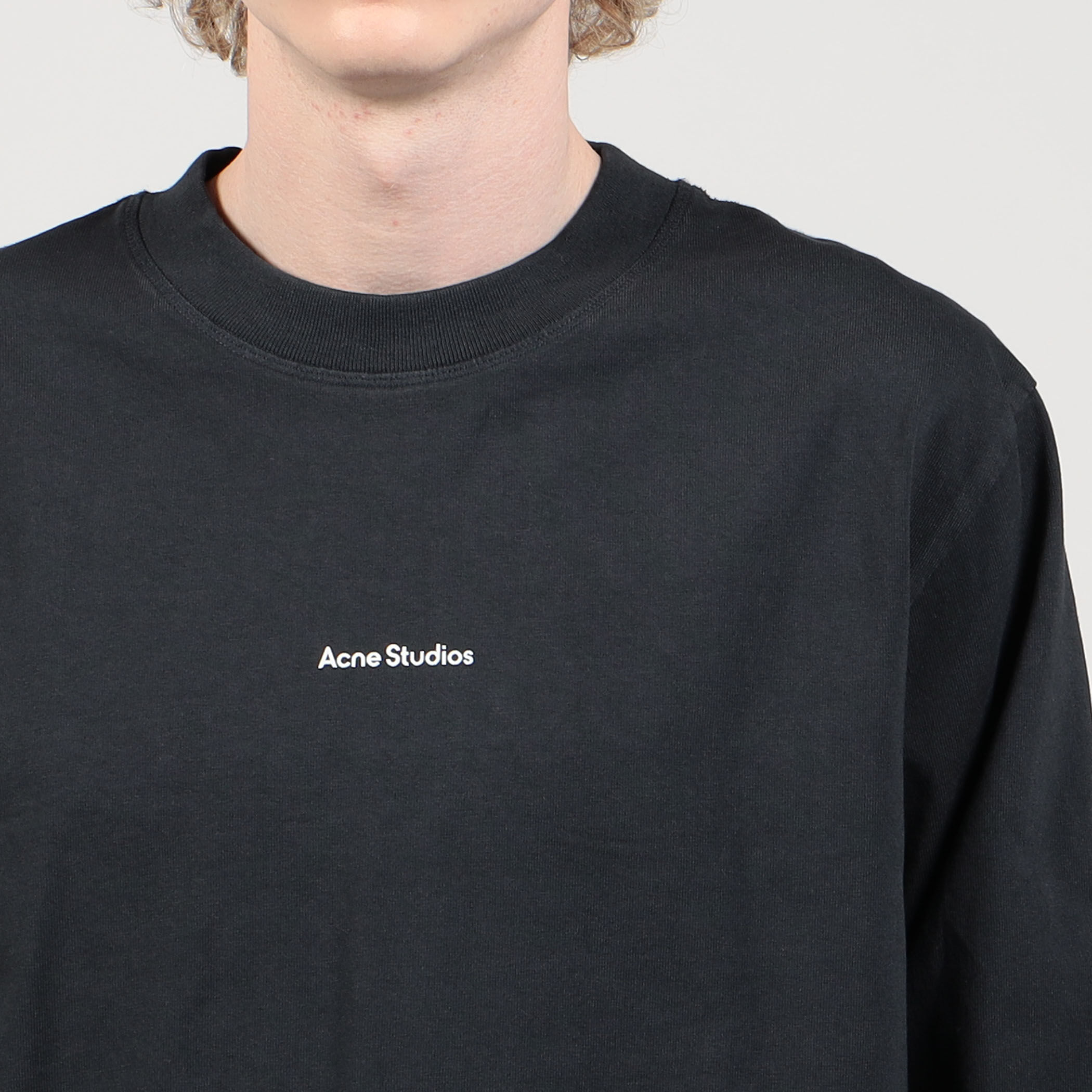 Acne Studios ロゴ ロングスリーブTシャツ｜トゥモローランド 公式通販