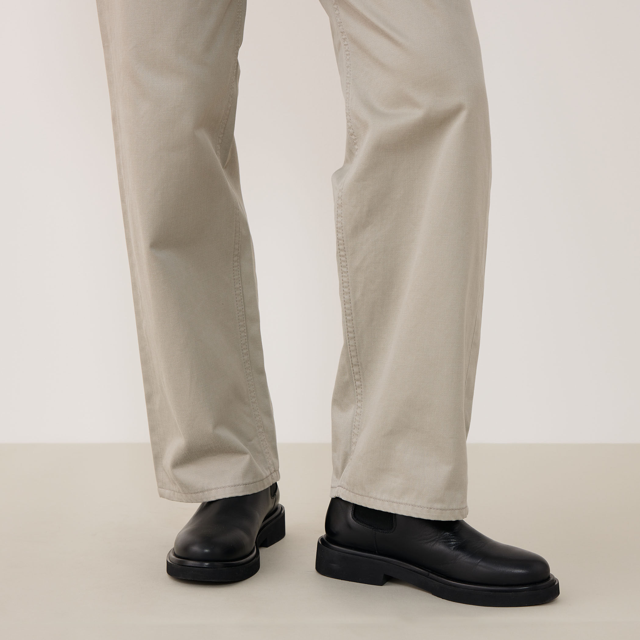 ブラッシュドツイル セミワイドパンツ｜トゥモローランド 公式通販