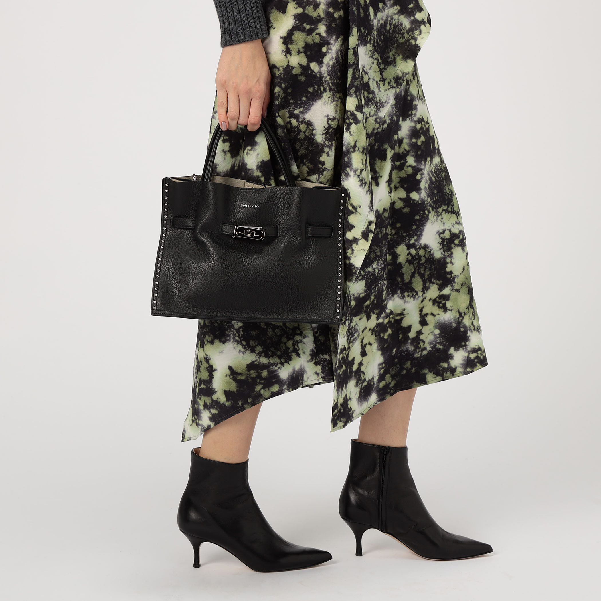 TORA様 VIOLAD'ORO TRERO スタッズバッグ｜トゥモローランド 公式通販