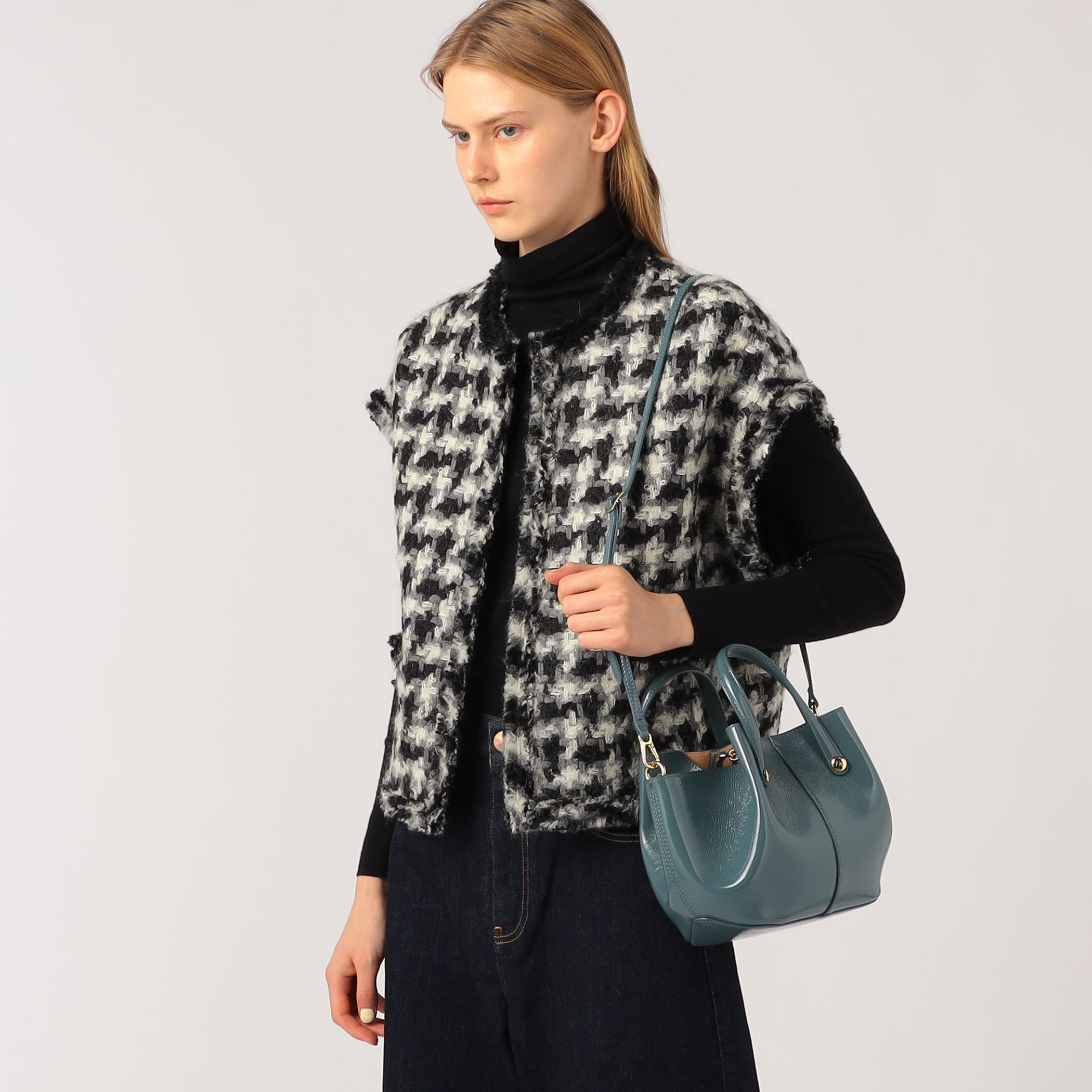 Atelier TOMORROWLAND SHELL MINI エナメルバッグ｜トゥモローランド