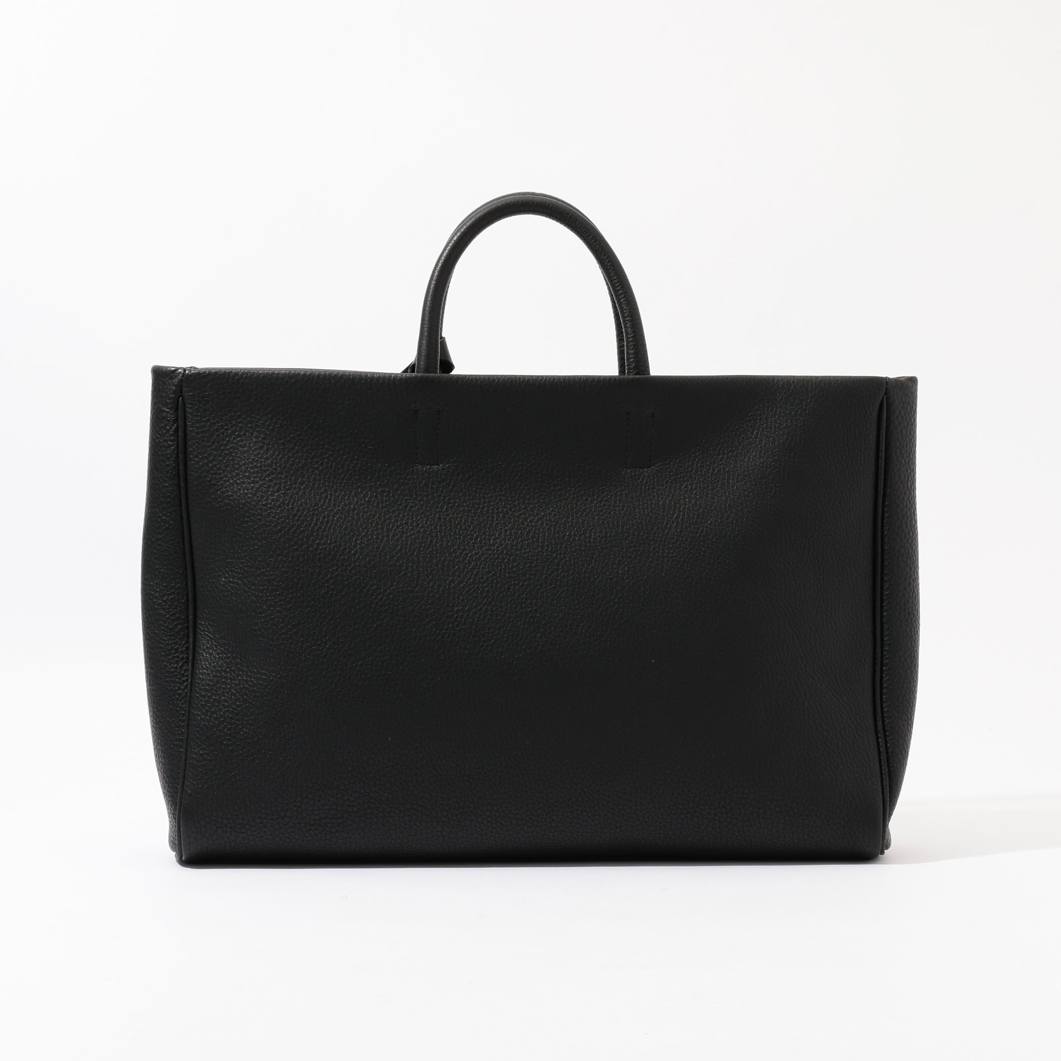 とても高級感のあるバッグです【美品】TOMORROWLAND トートバッグ 鍵付 フラップレザー グレー 黒