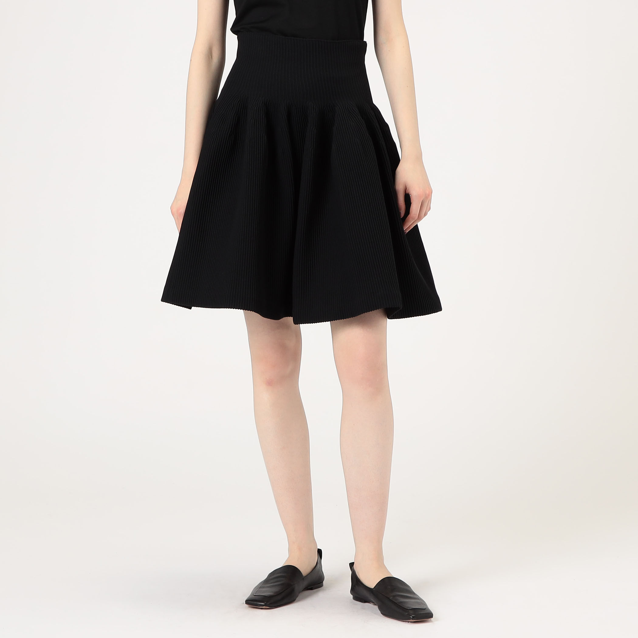 値段交渉可【CFCL】HYPHA MINI SKIRT BLACK CFCL HYPHA MINI SKIRT｜トゥモローランド 公式通販