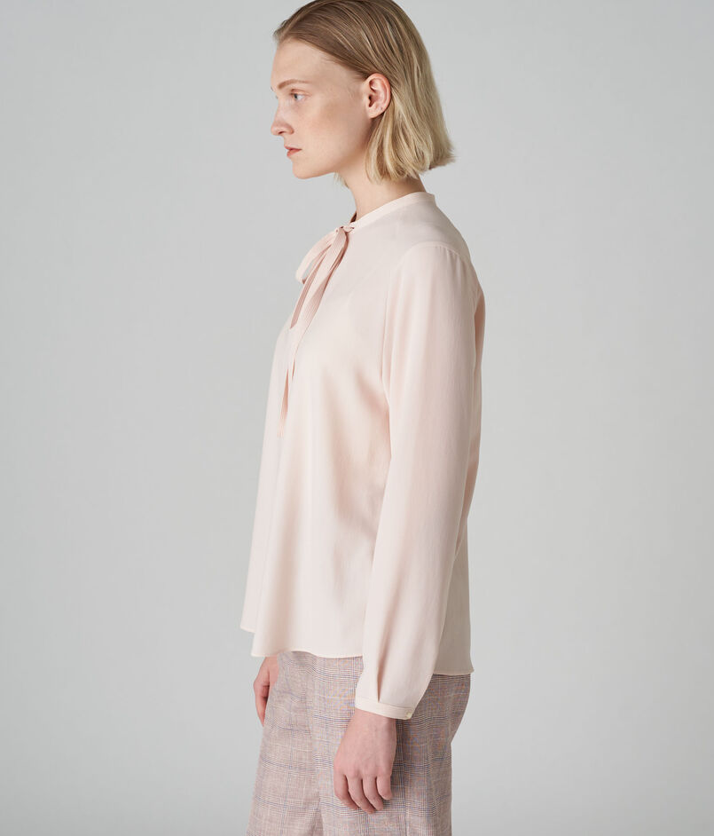 ポリエステルアムンゼン ボウタイブラウス｜トゥモローランド 公式通販 