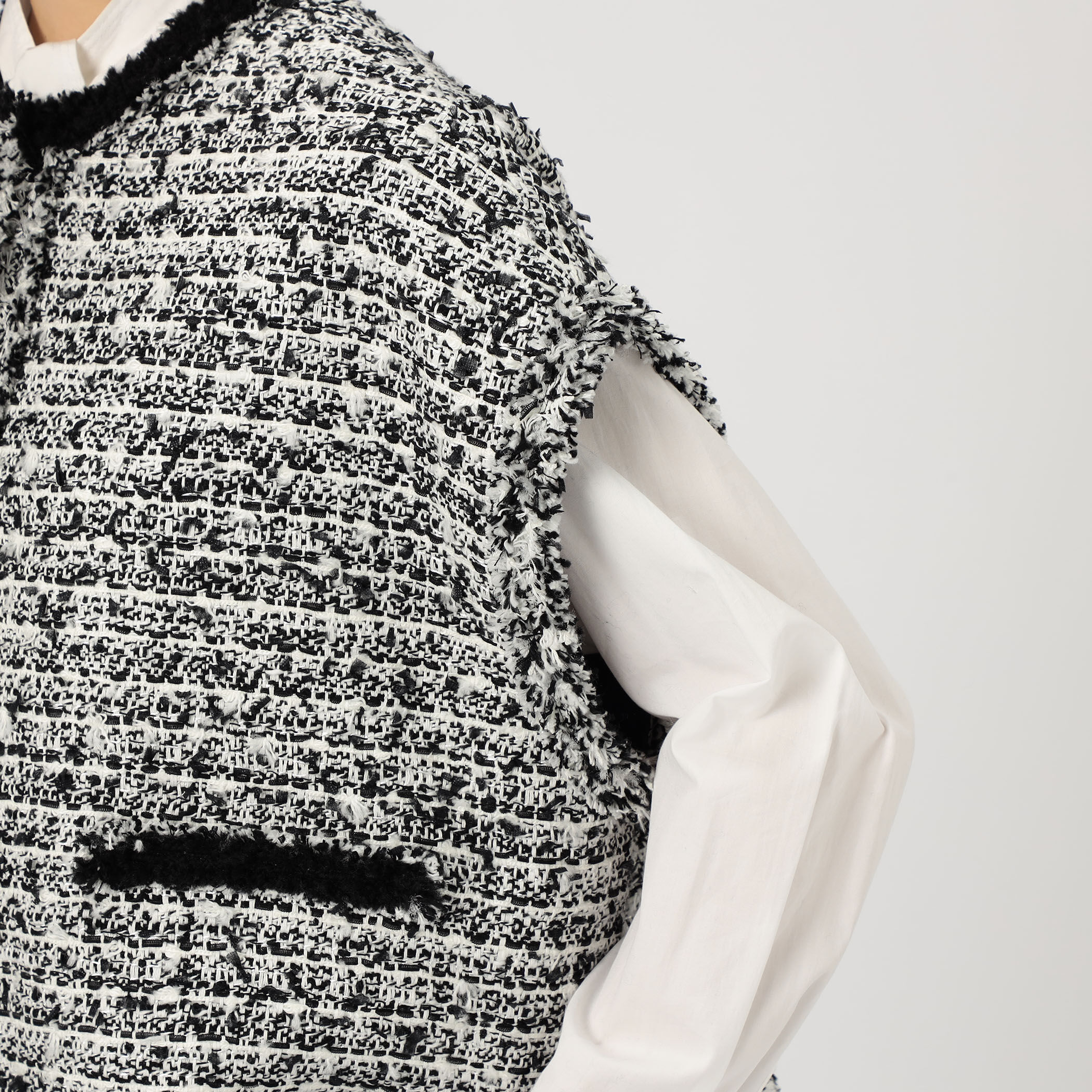 ファンシーツイード スクエアジレ｜トゥモローランド 公式通販