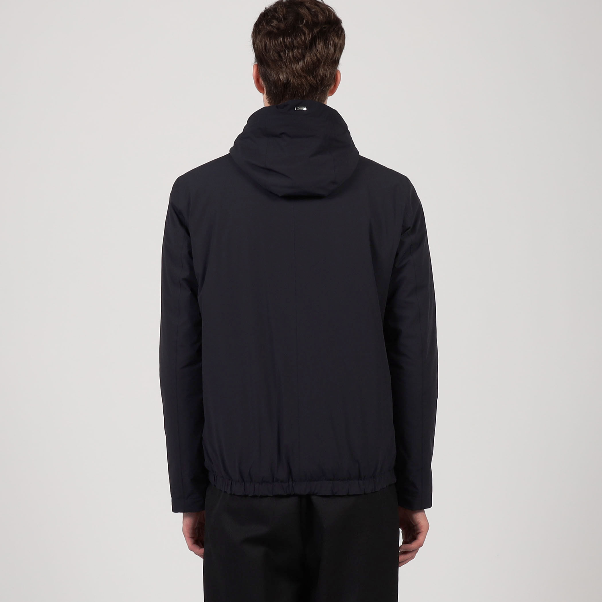 HERNO ナイロンストレッチ フーデット ブルゾン