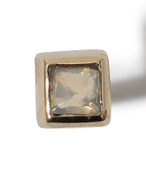 Metier Mini Bezel Set Princess Gemstone Studs 片耳ピアス