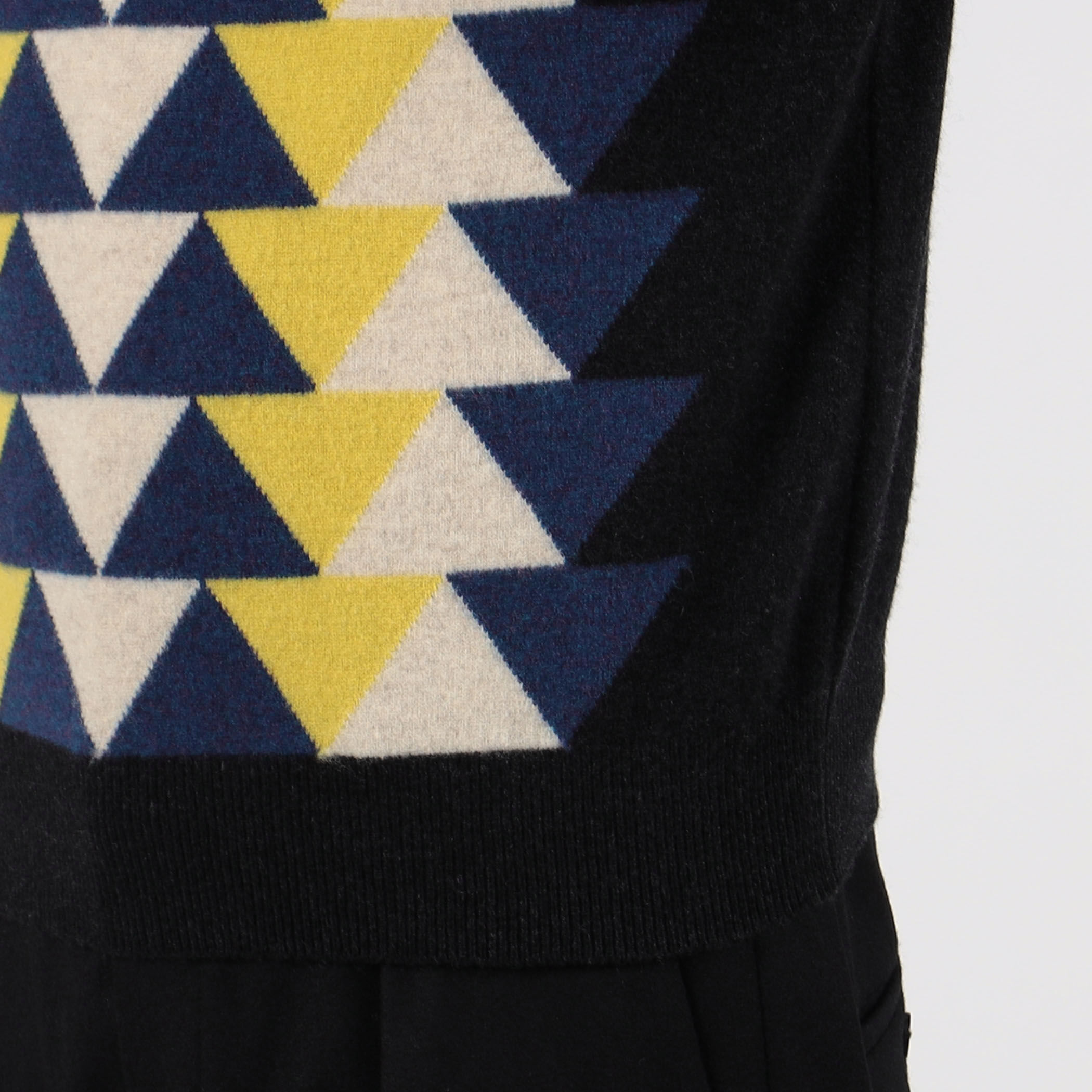 【メール便不可】 TOMORROWLAND クルーネックニットベスト ラムウール tricot トップス