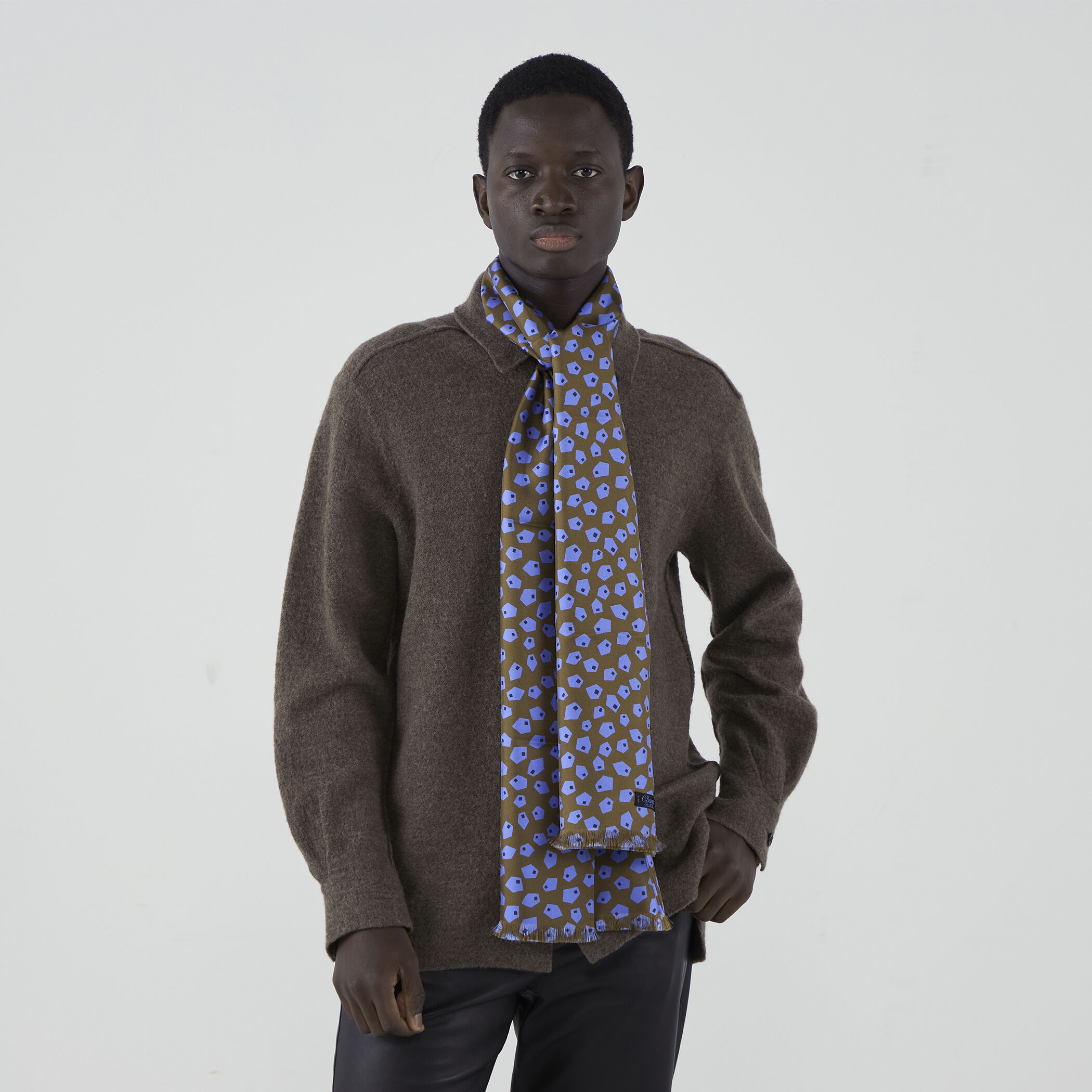 Charvet シルクプリント スカーフ｜トゥモローランド 公式通販