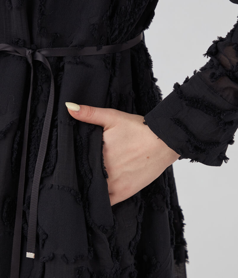 フラッフィージャカード ロングシャツワンピース｜トゥモローランド 