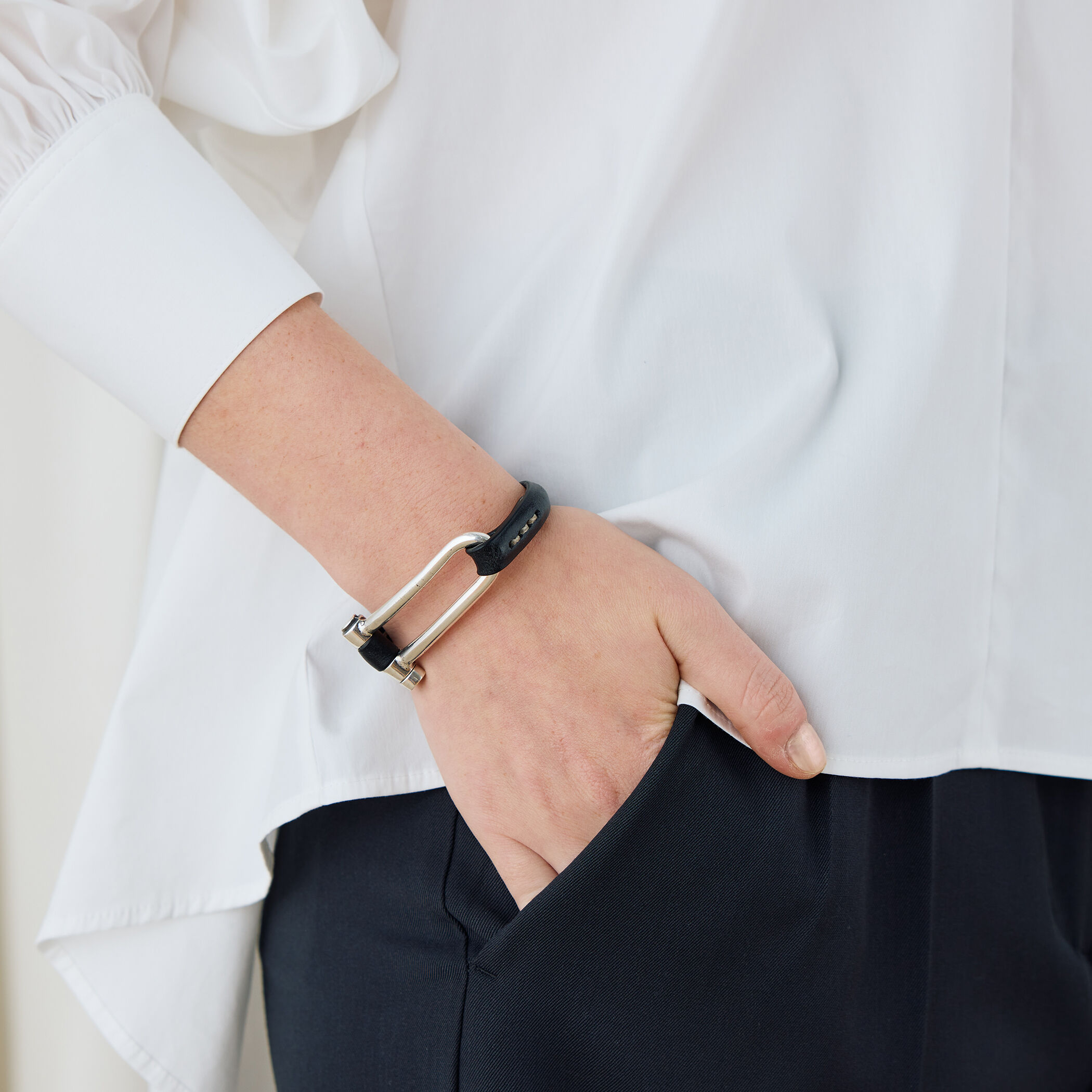 CXC BUCKLE X LEATHER ブレスレット｜トゥモローランド 公式通販