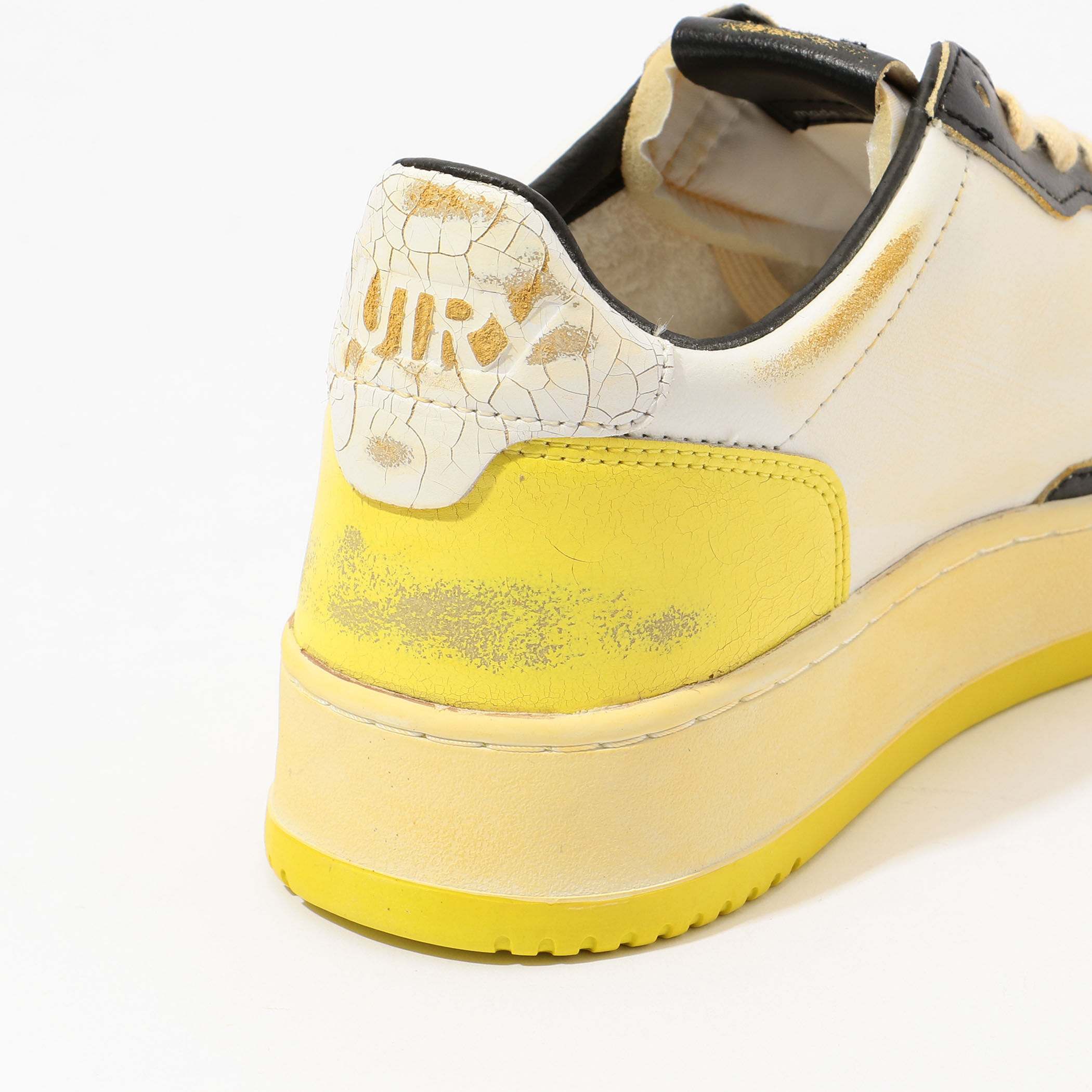 【送料&関税込】Autry Sup Vint Sneakers AUTRY SUP VINT LOW MAN｜トゥモローランド 公式通販