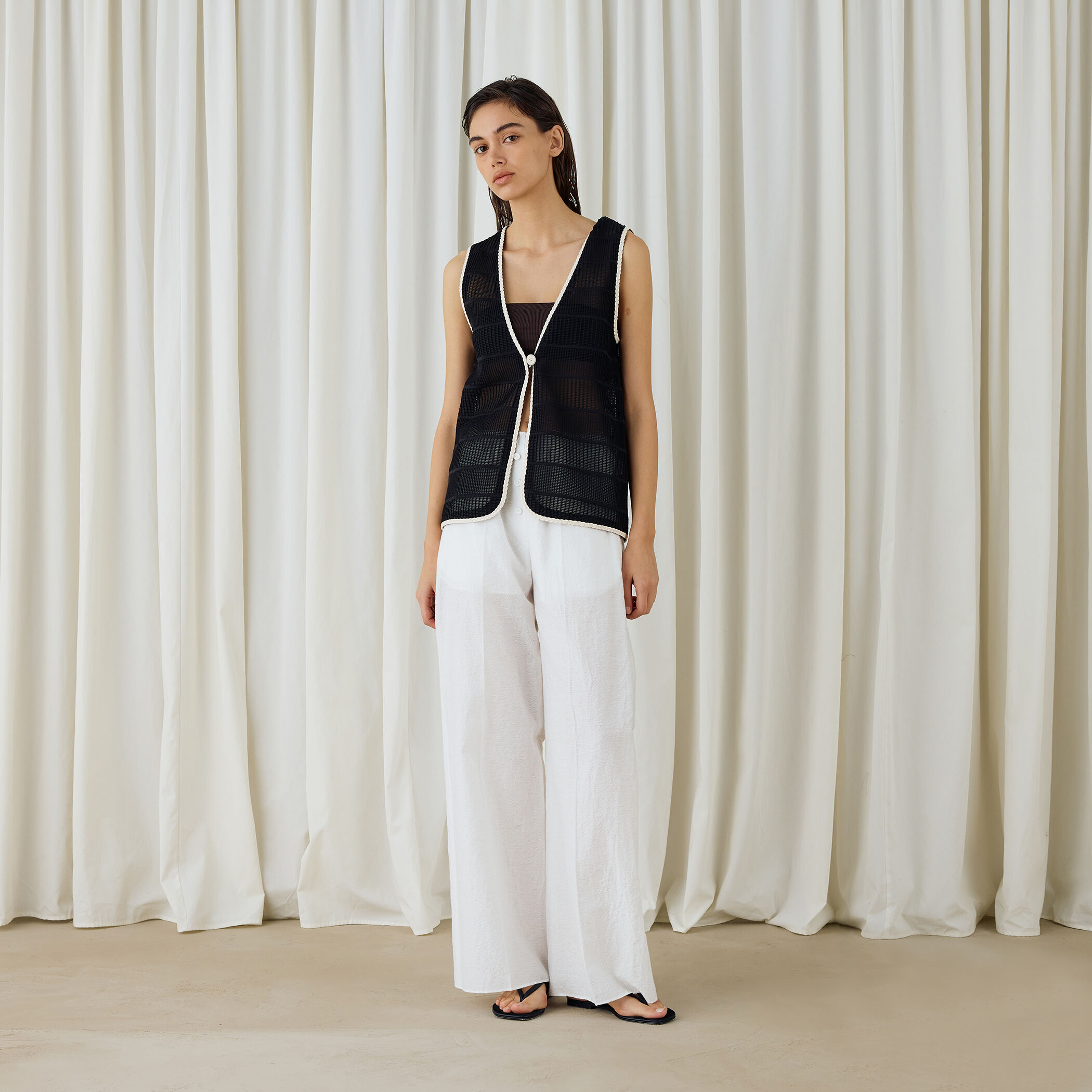 ほぼ新品！！DES PRÉSシアータックニット Vネックジレ デ・プレ DES PRÉS シアータックニット Vネックジレ （11