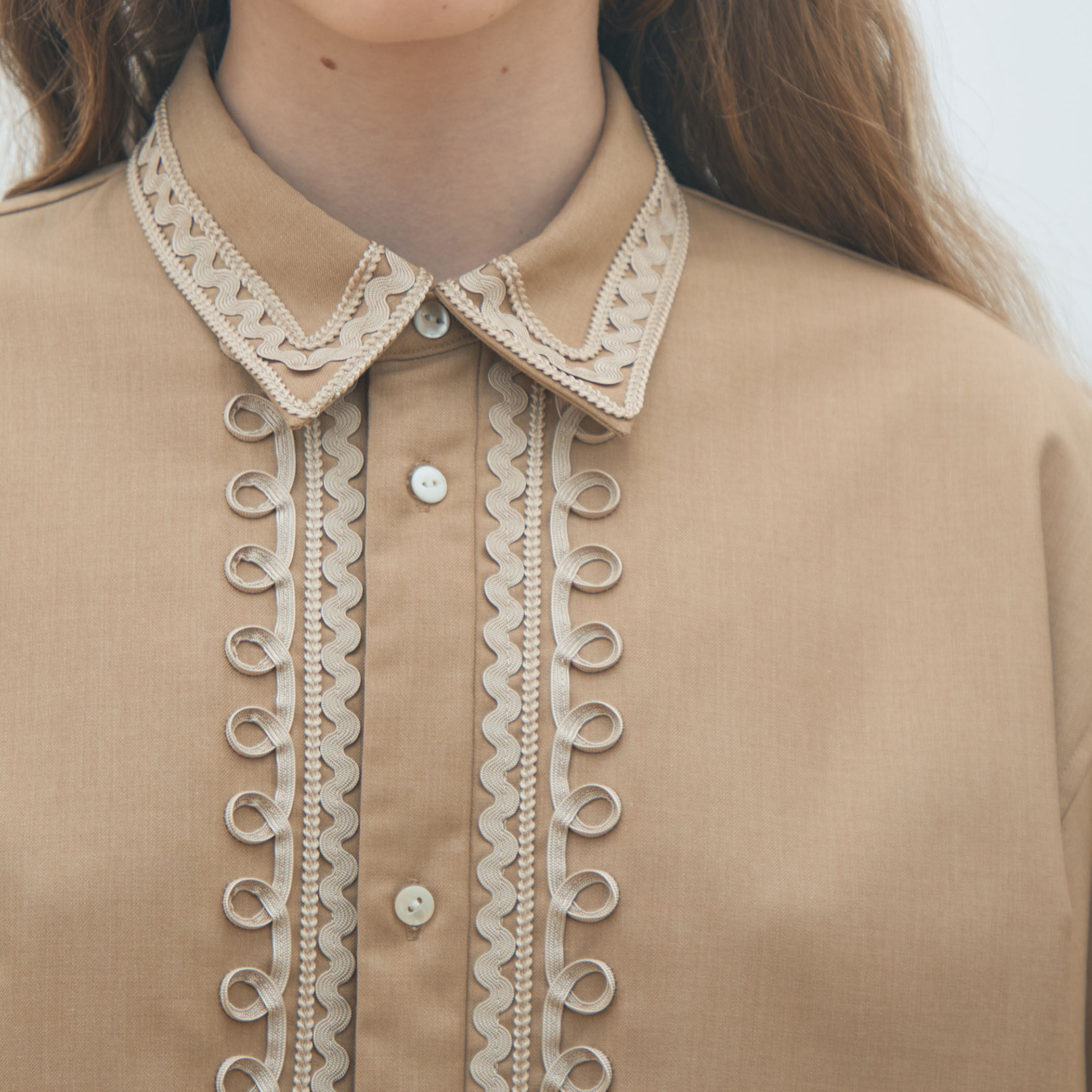 コードエンブロイダリー チュニックシャツ｜トゥモローランド 公式通販