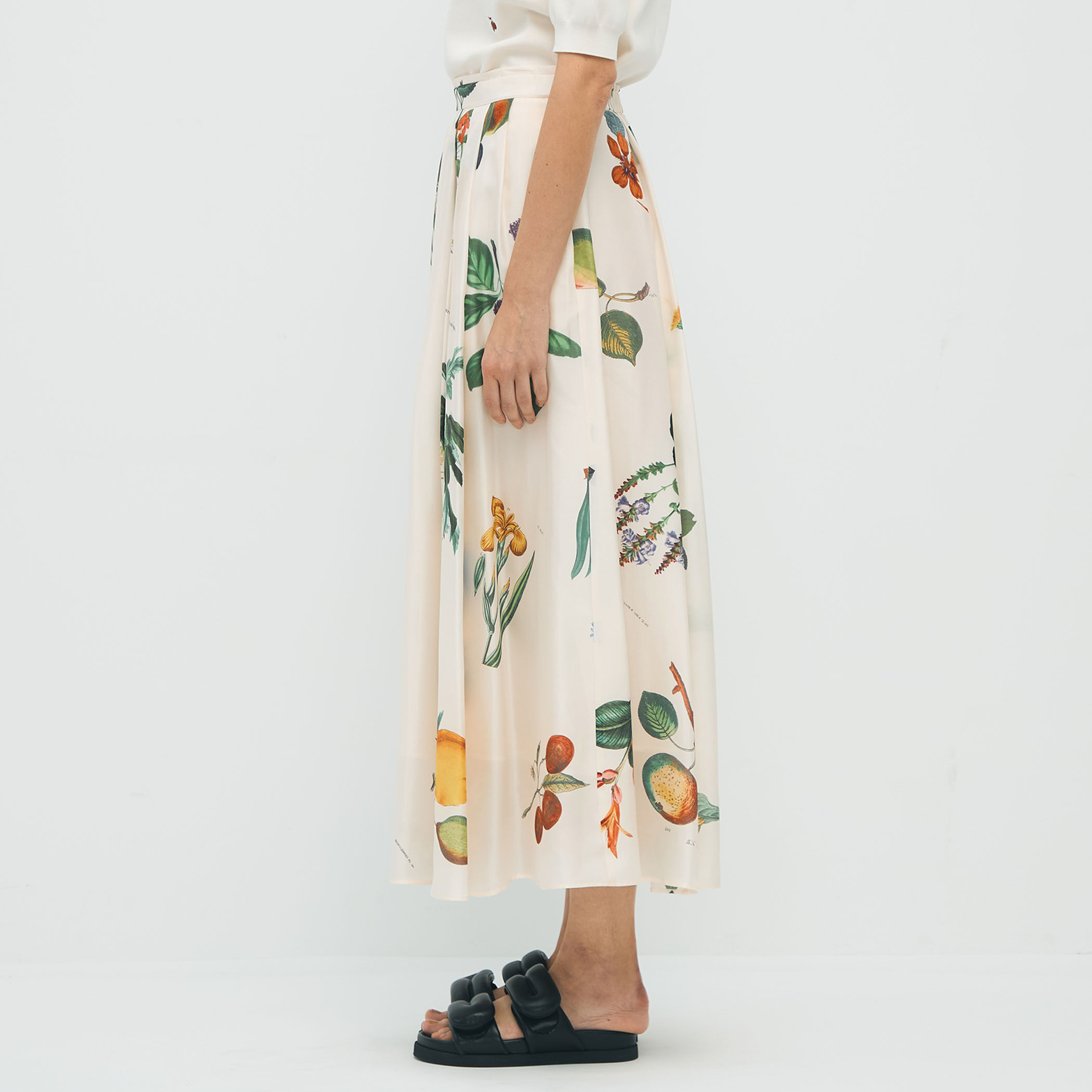 CABaN キャバン シルク フレアスカート ホワイト系 定価55,000円 CABaN シルク HARVEST ロングスカート | CABaN