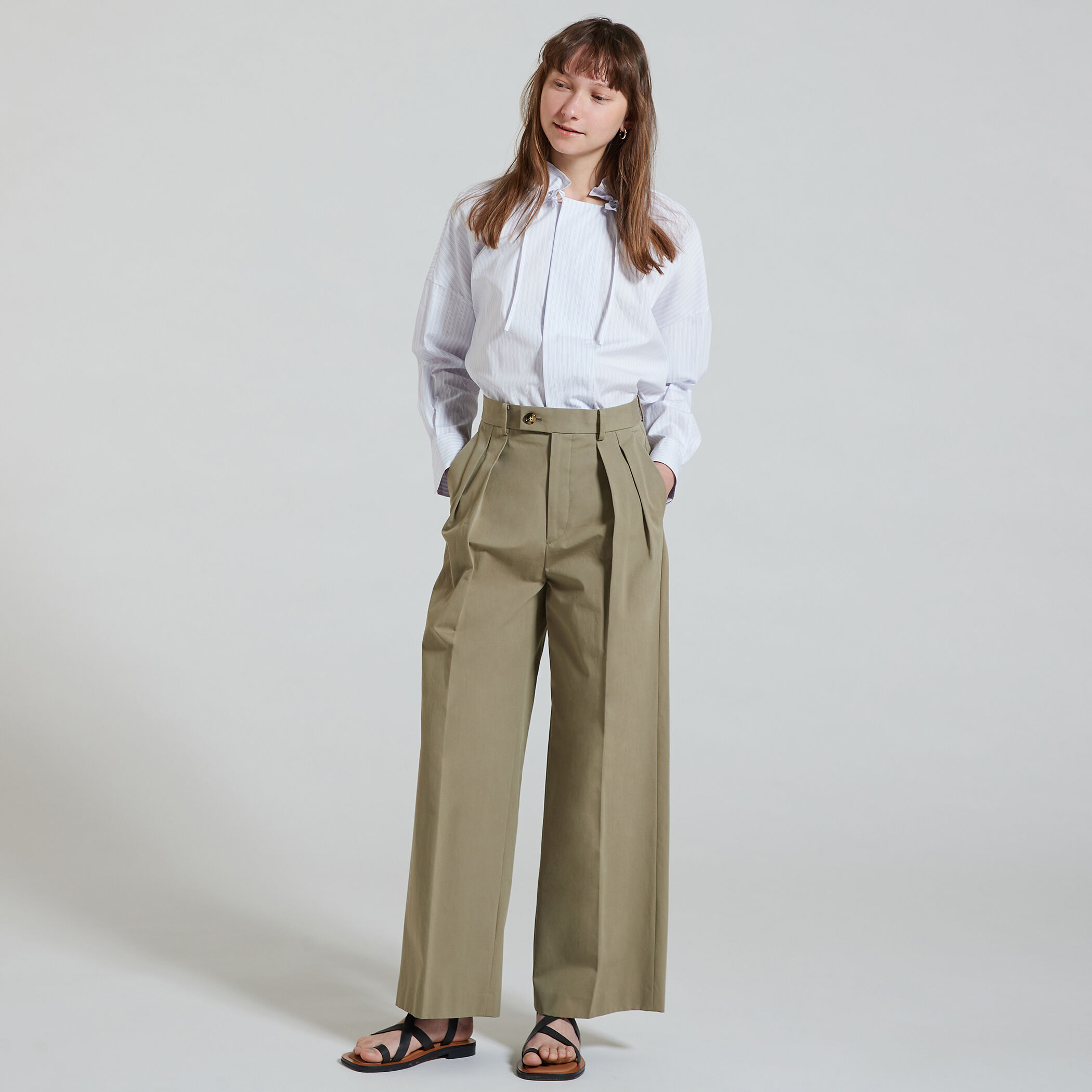 【大人気完売品】MACPHEE/コットンキャンバス ツータックワイドパンツ/S コットンキャンバス ツータックワイドパンツ｜トゥモローランド