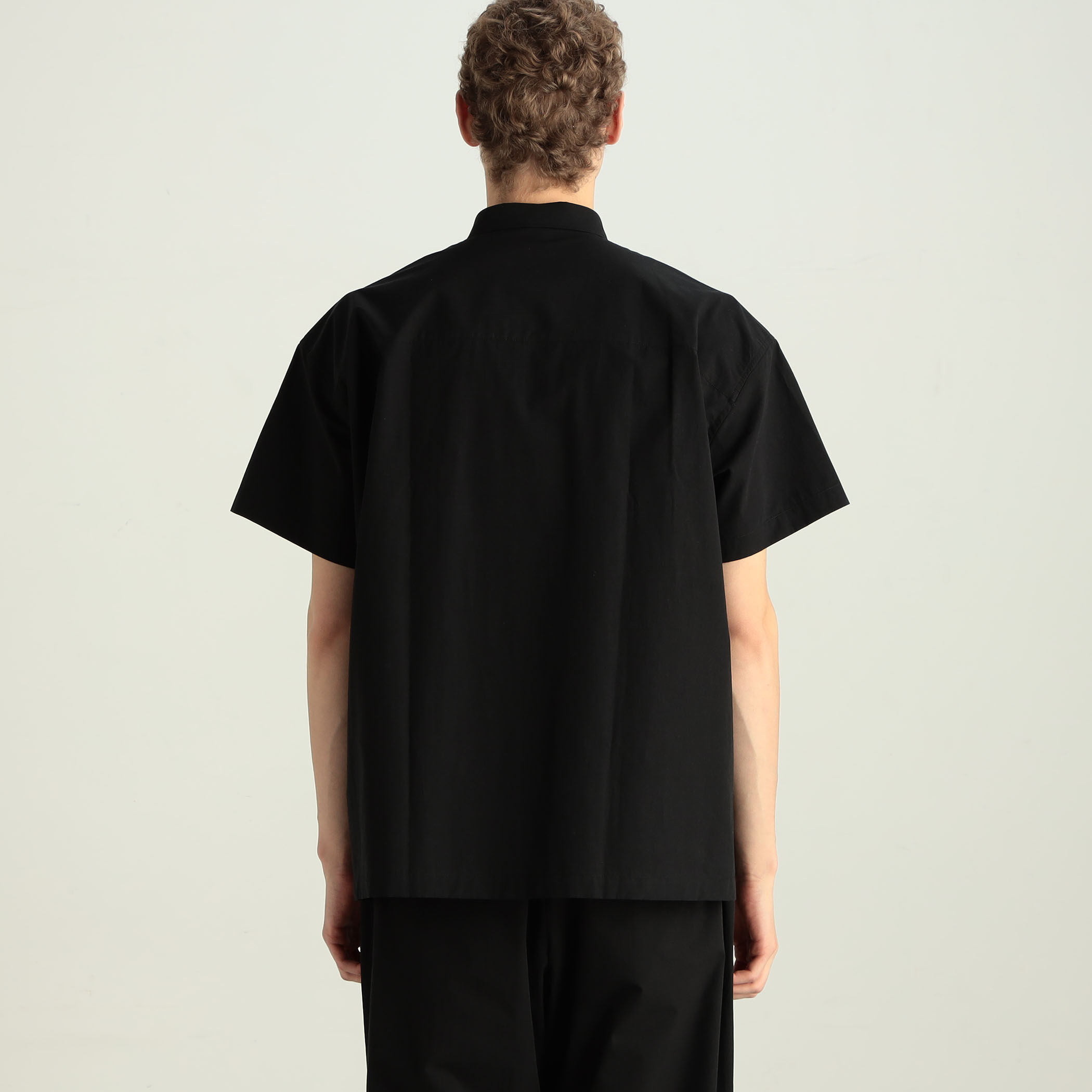 オーガニックタイプライターハーフスリーブシャツ｜トゥモローランド