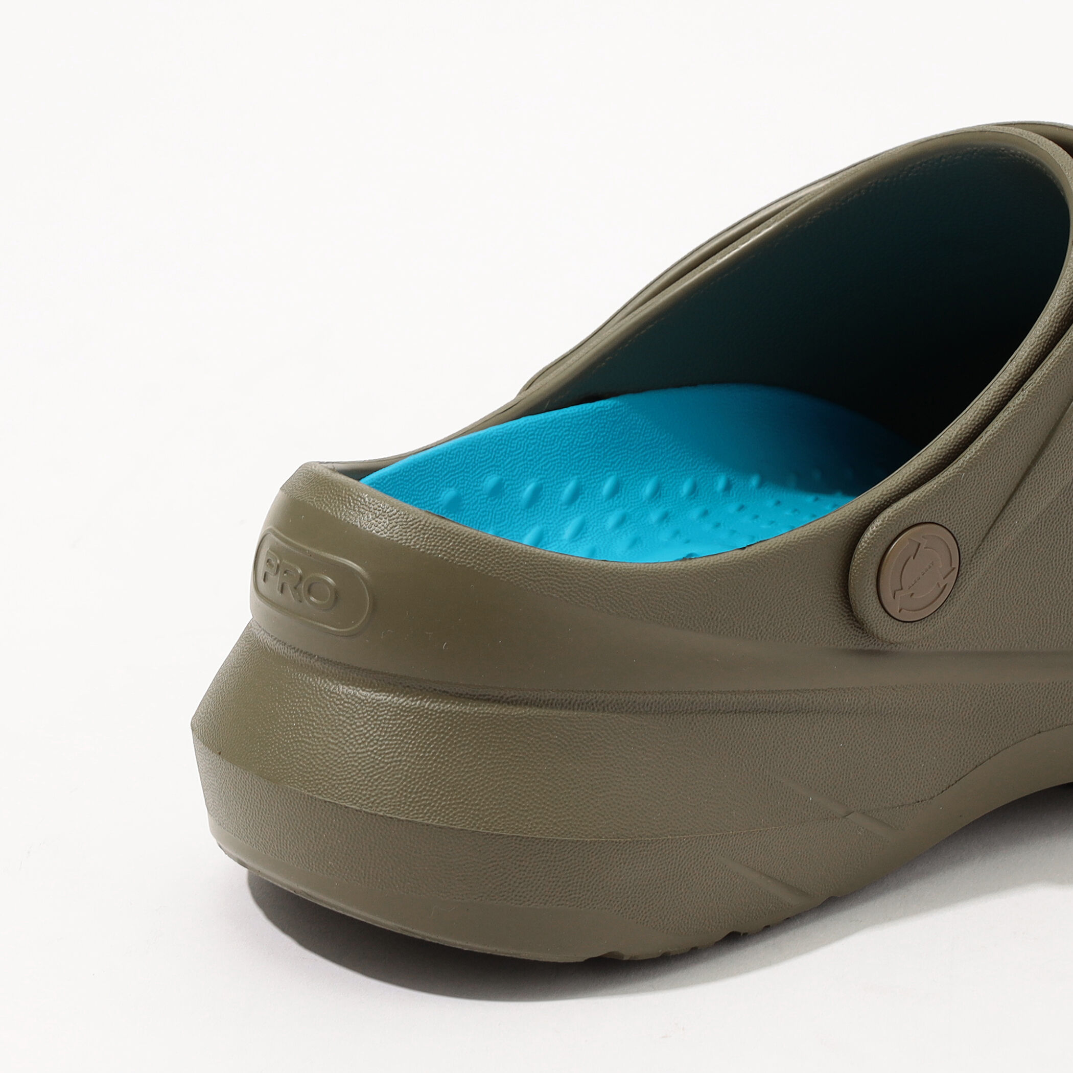 ALES GREY FRONTLINE PRO SLIP-ON｜トゥモローランド 公式通販