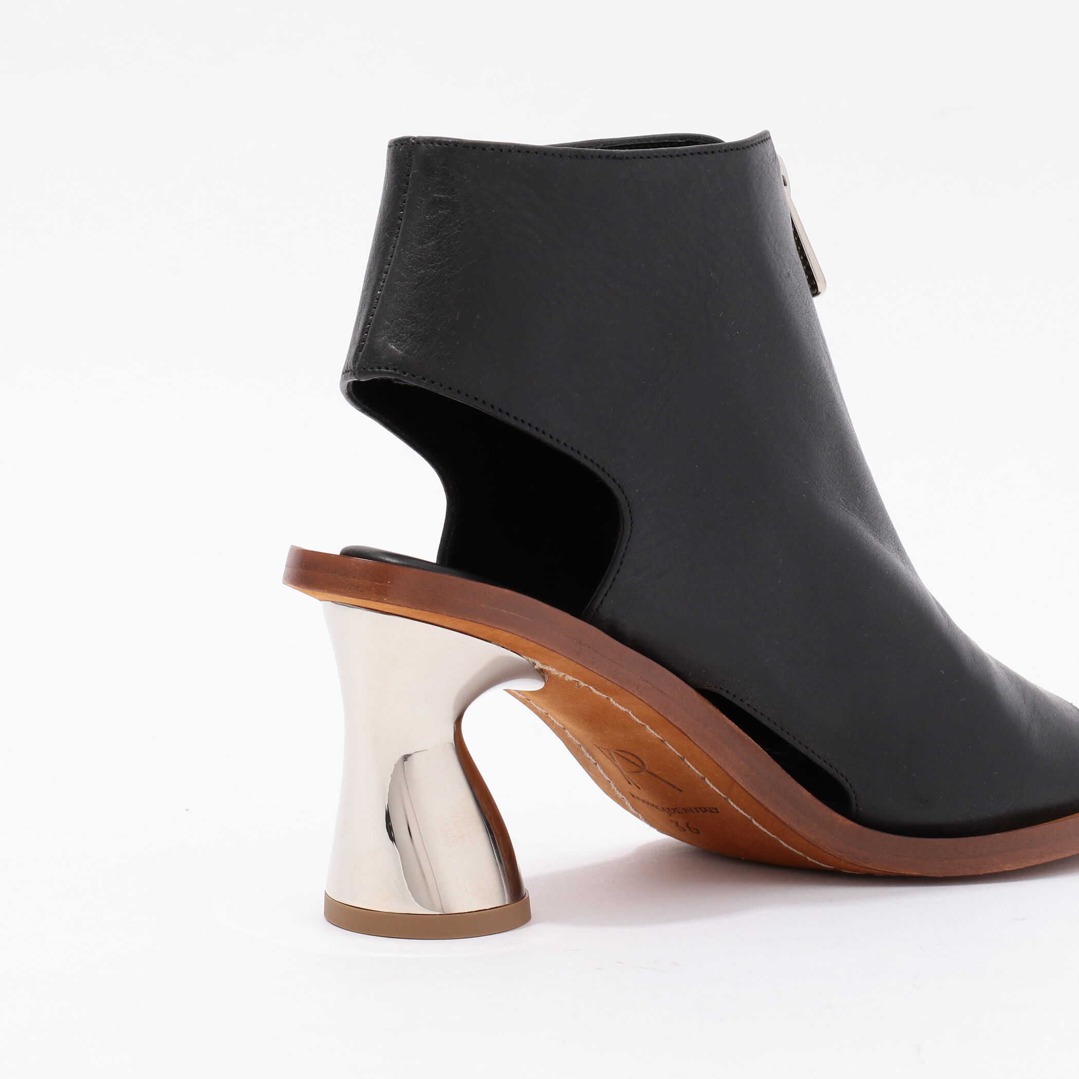 PAUL ANDREW ZIP SANDAL｜トゥモローランド 公式通販