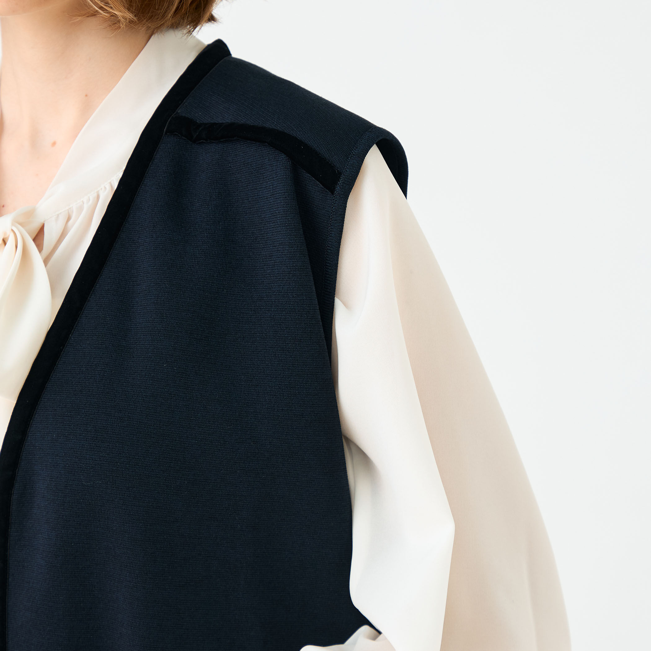 □ミラノリブ Vネックジレ｜トゥモローランド 公式通販