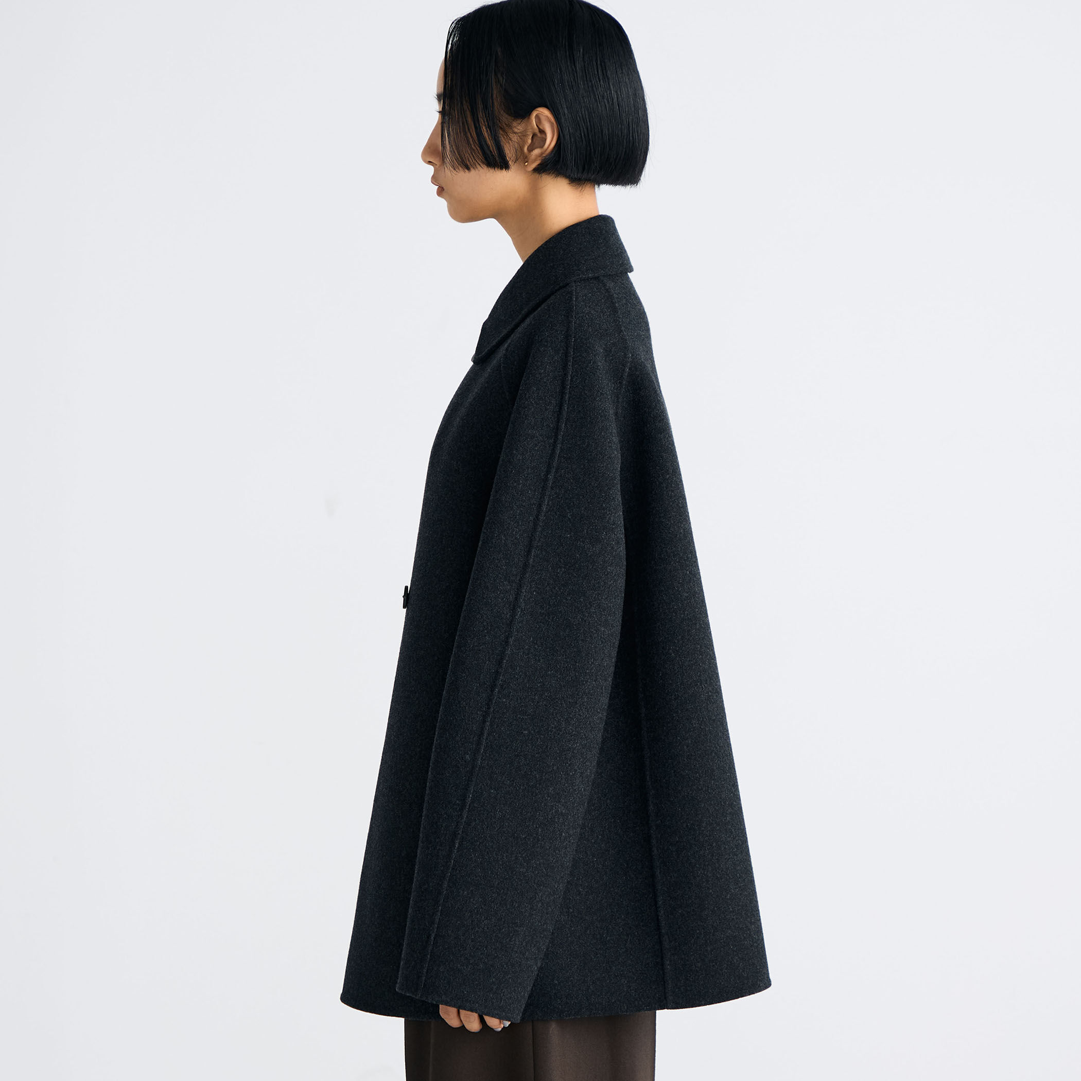 【ドゥロワー】バックペプラムショートコート（M）七分袖　シルクウール　ブラック WEB先行予約】ウールカシミヤ ダブルフェイス ショートコート