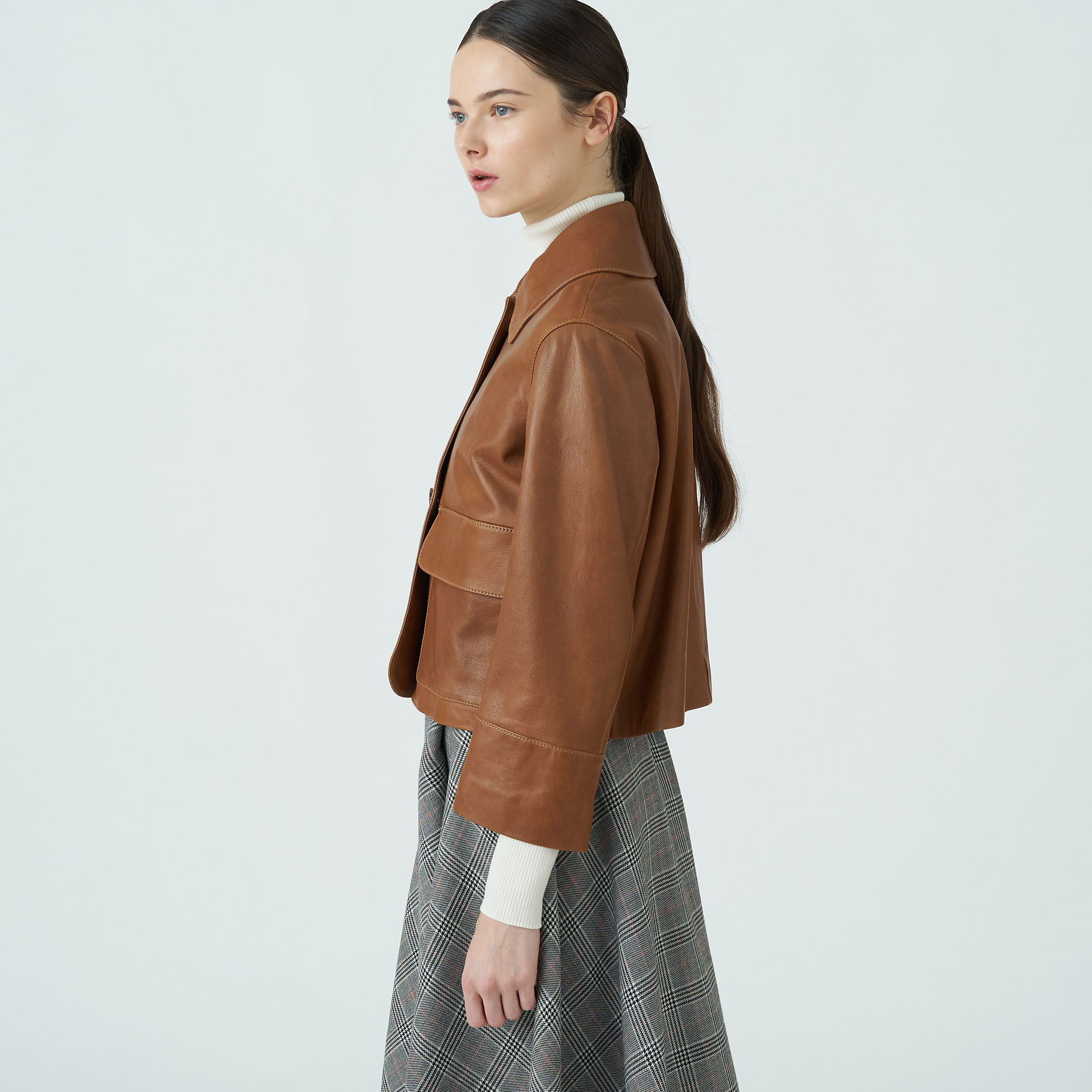 TOMORROW LAND ベージュ羊革ジャケット36 TOMORROW LAND ベージュ羊革ジャケット36 テーラードジャケット