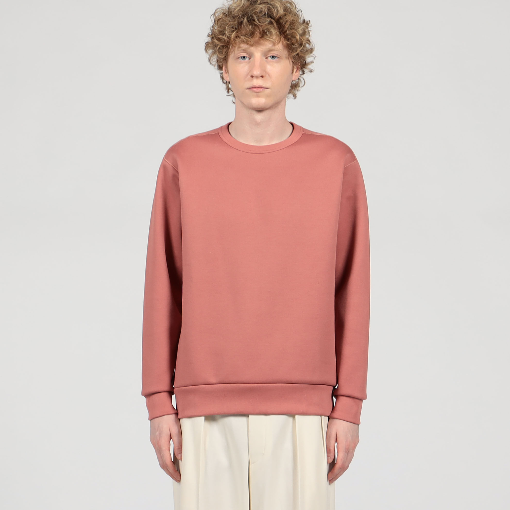 スビンコットン ダンボール クルーネックスウェット｜トゥモローランド