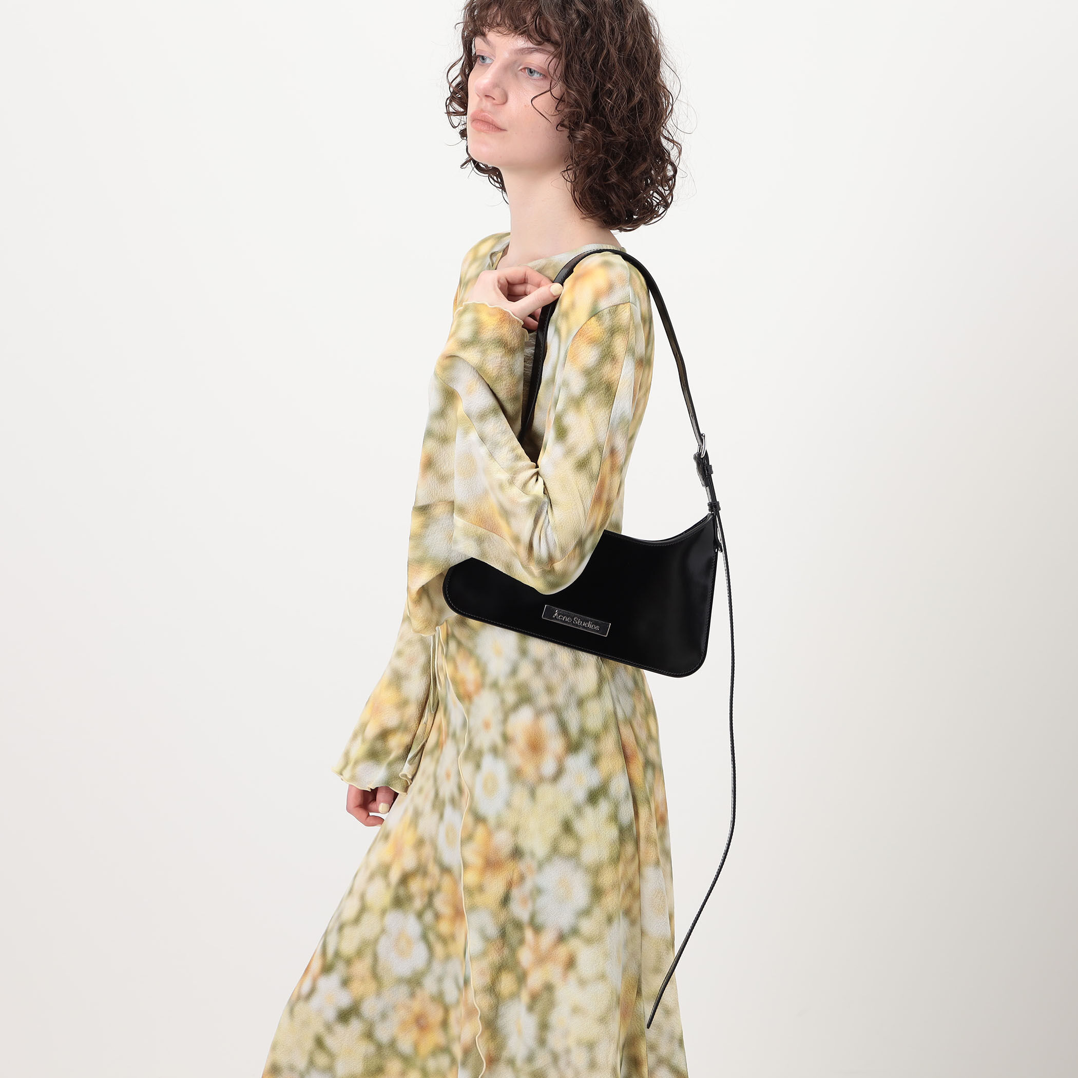 Acne Studios ショルダーバッグ｜トゥモローランド 公式サイト