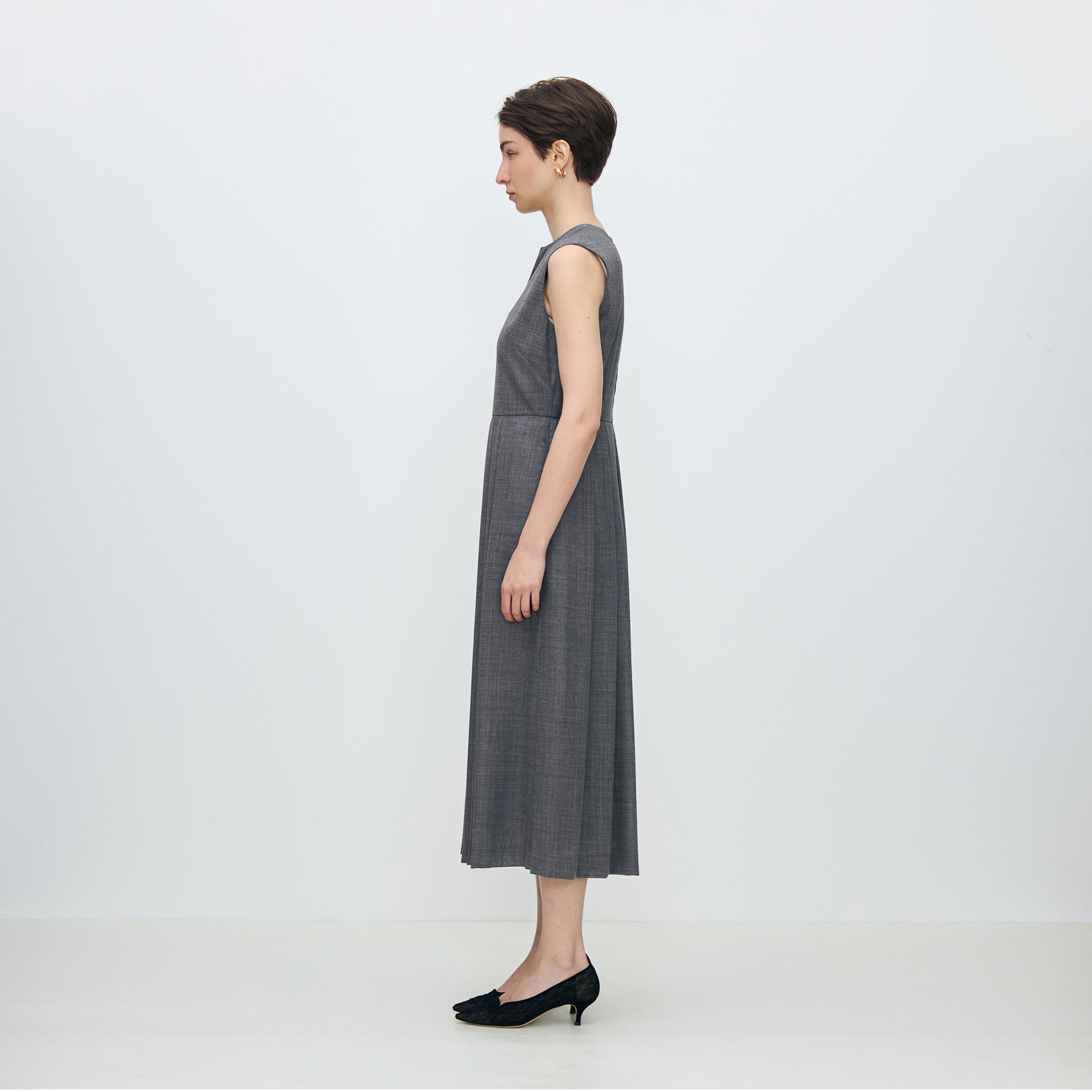 美品✨ トゥモローランド エフェクトストライプ キーネック ワンピース スムースリネン キーネックフレアワンピース （ロング・マキシ丈