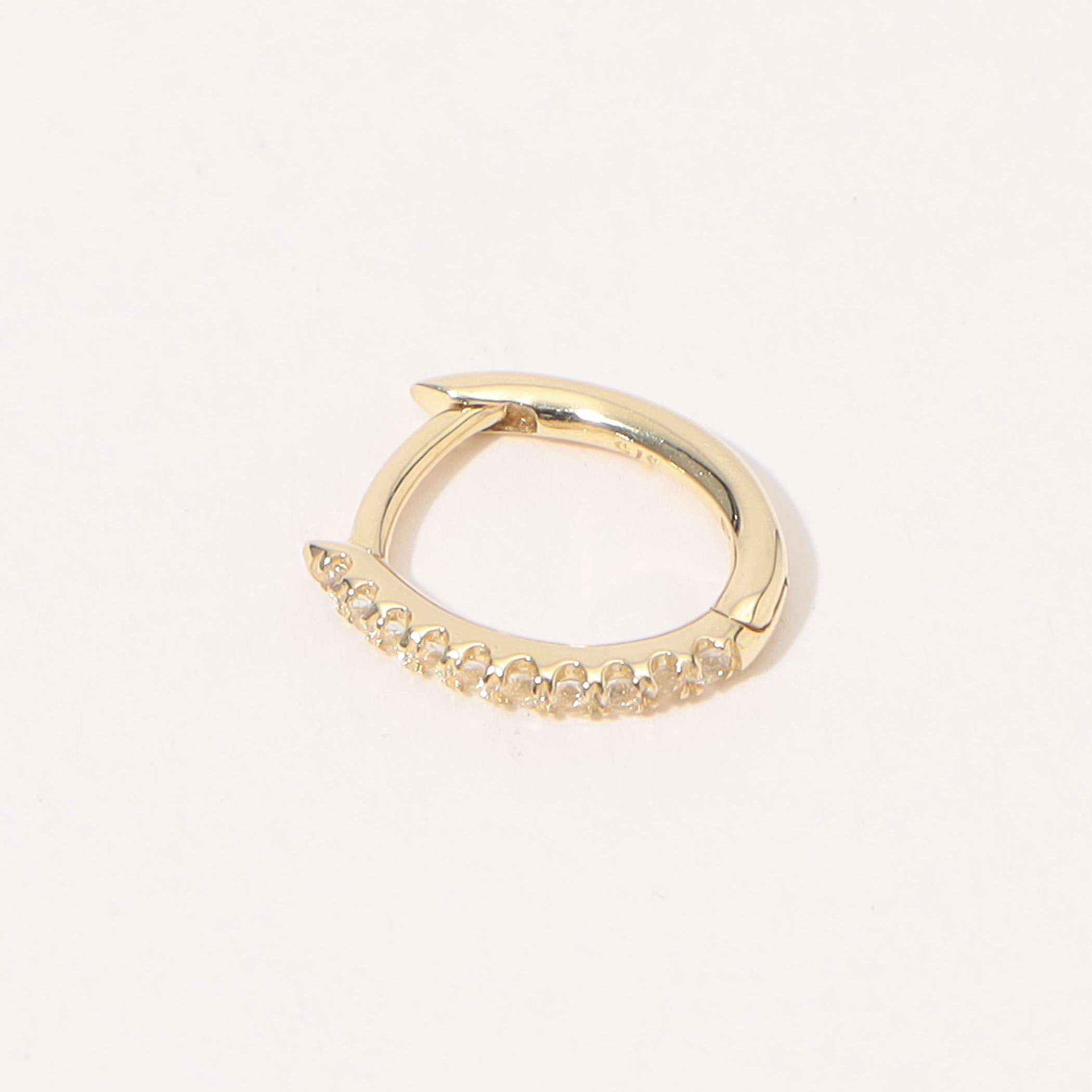 Otiumberg. Mini Oval Hoop 片耳ピアス｜トゥモローランド 公式サイト