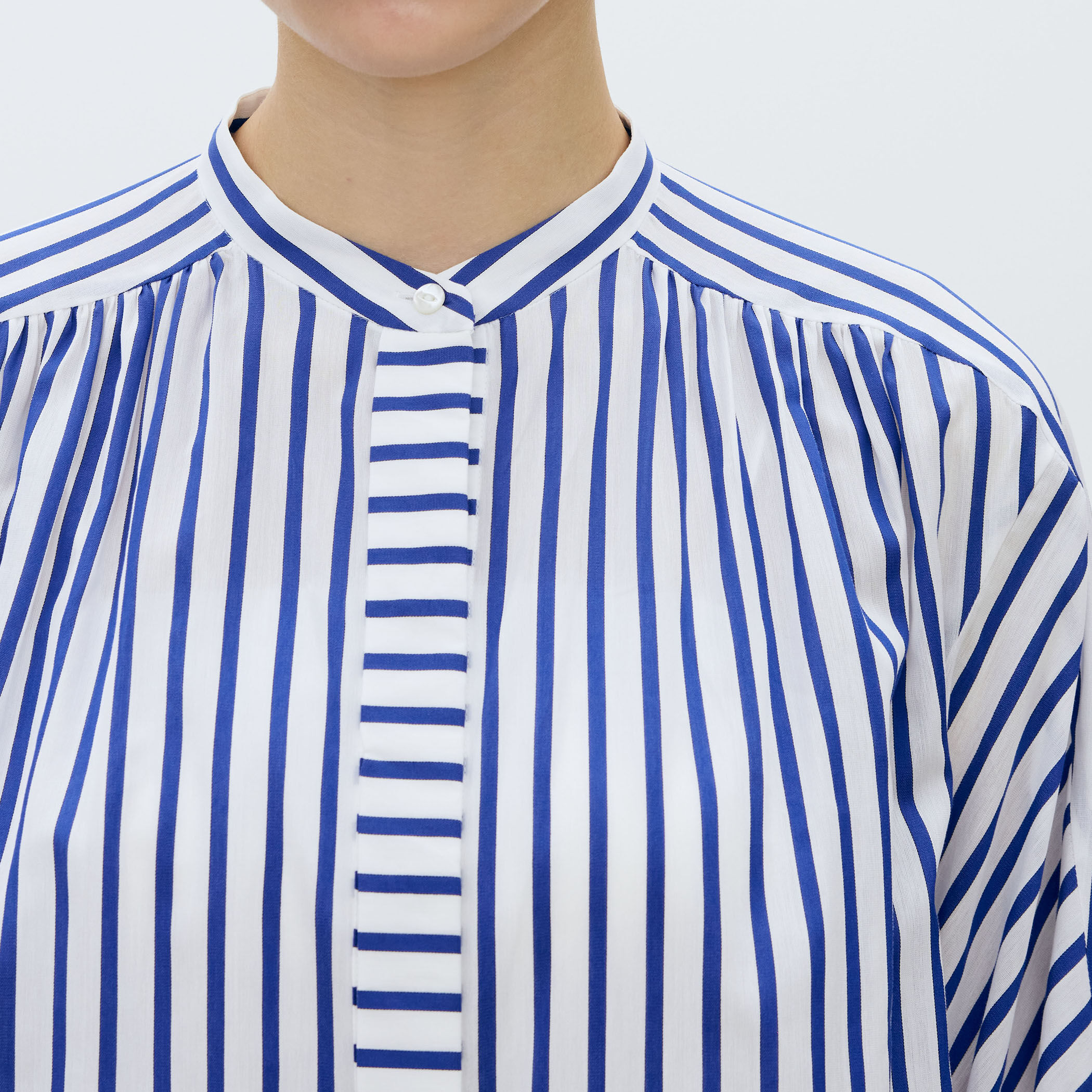 トラックストライプ ギャザーブラウス｜トゥモローランド 公式通販