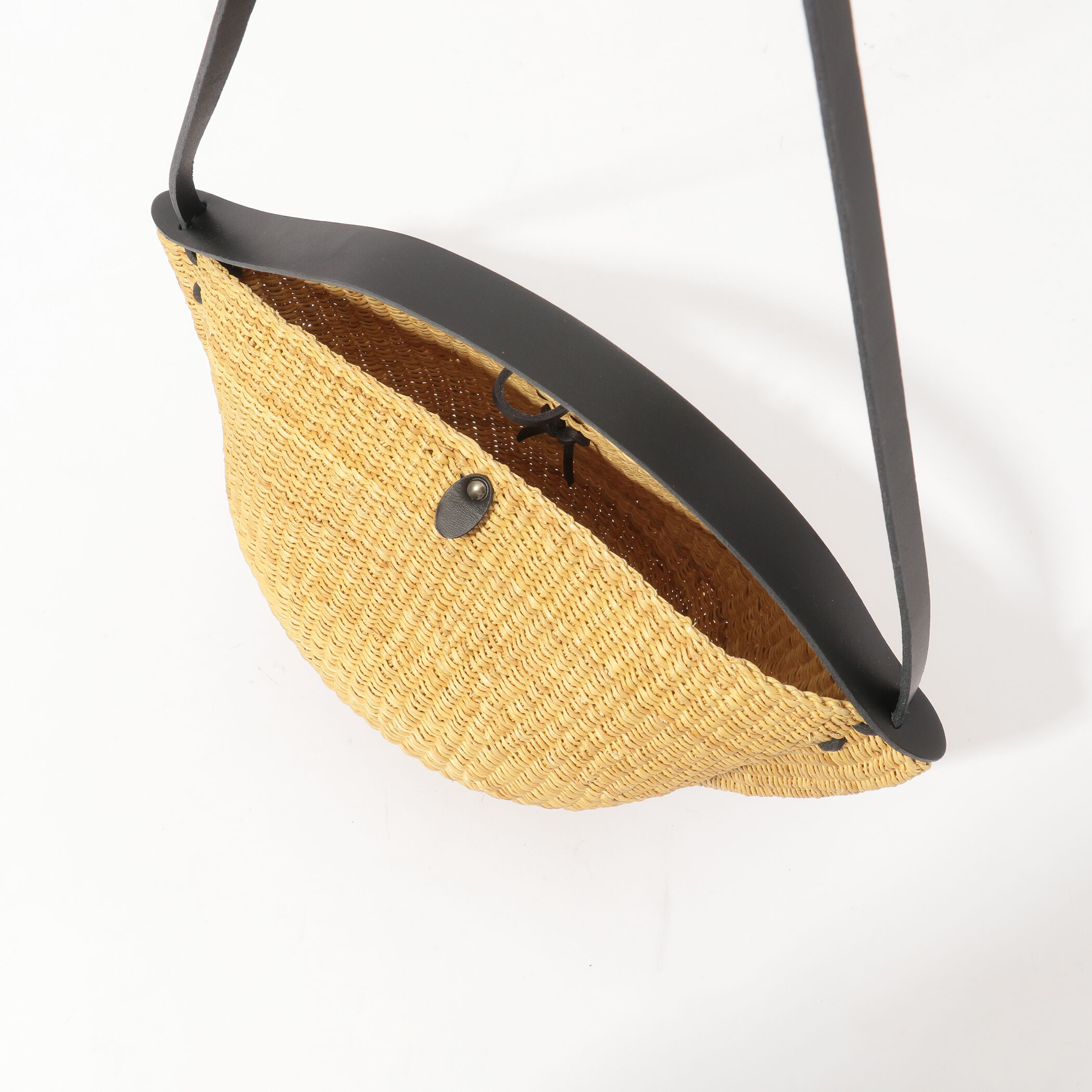 INES BRESSAND MEDIUM WALNUT Bag｜トゥモローランド 公式通販